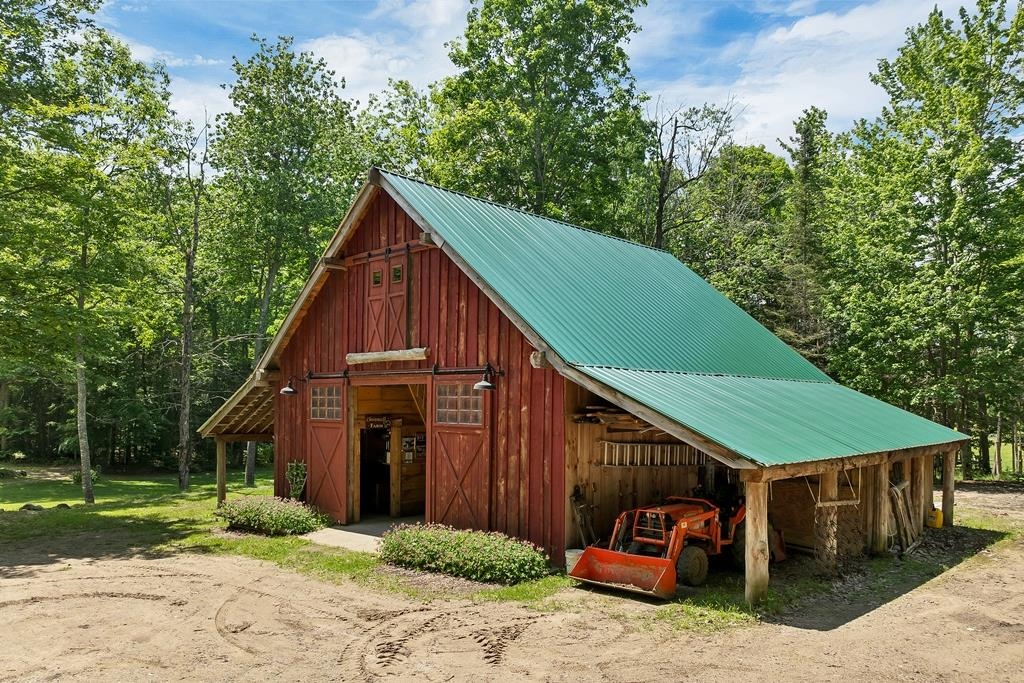 main property photo 47