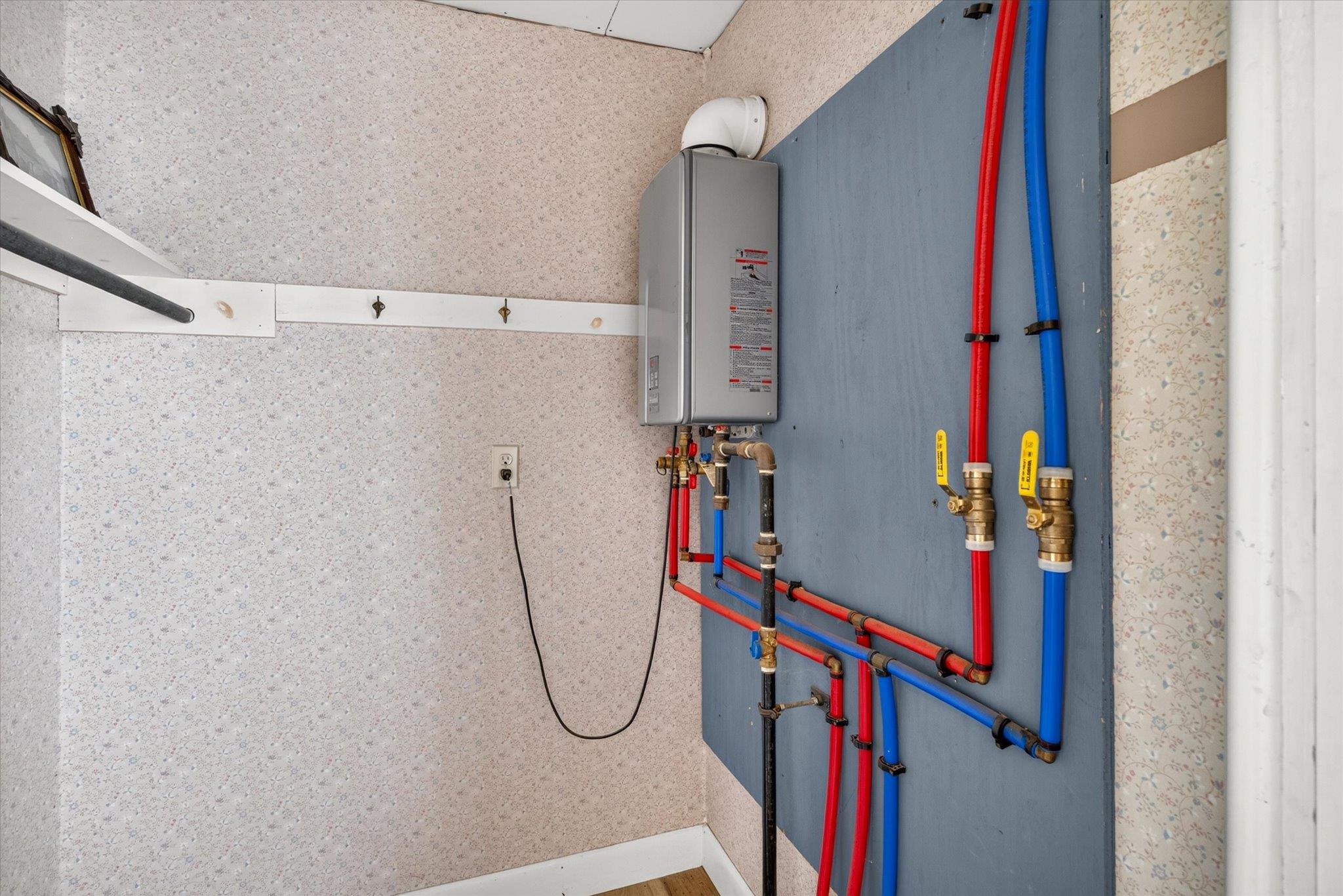 main property photo 14