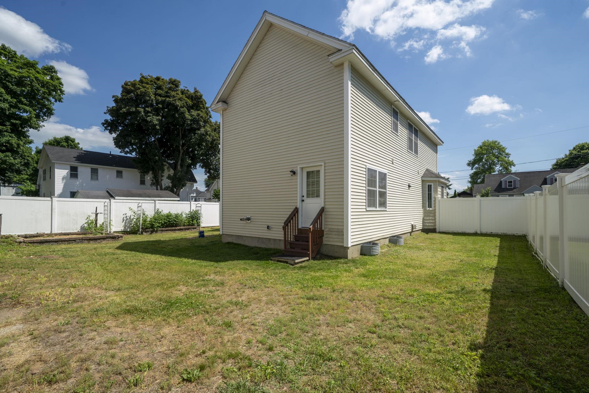 main property photo 50
