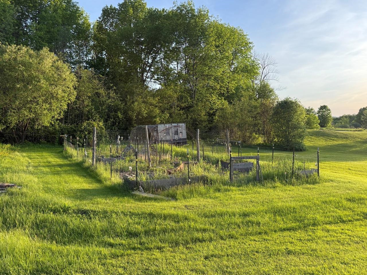 main property photo 30