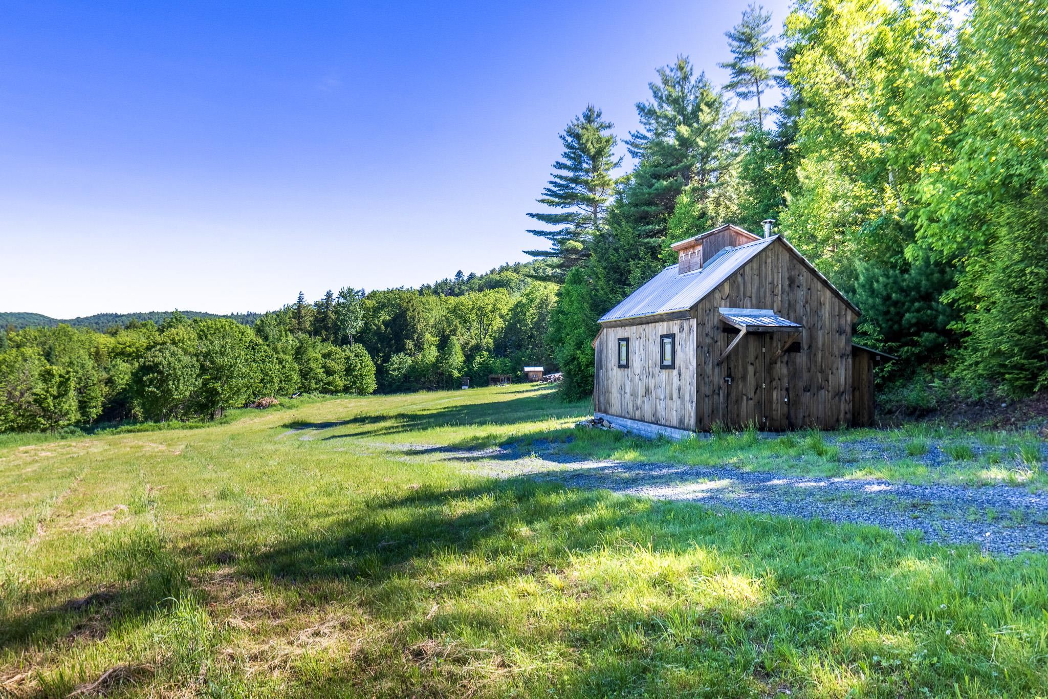 main property photo 25