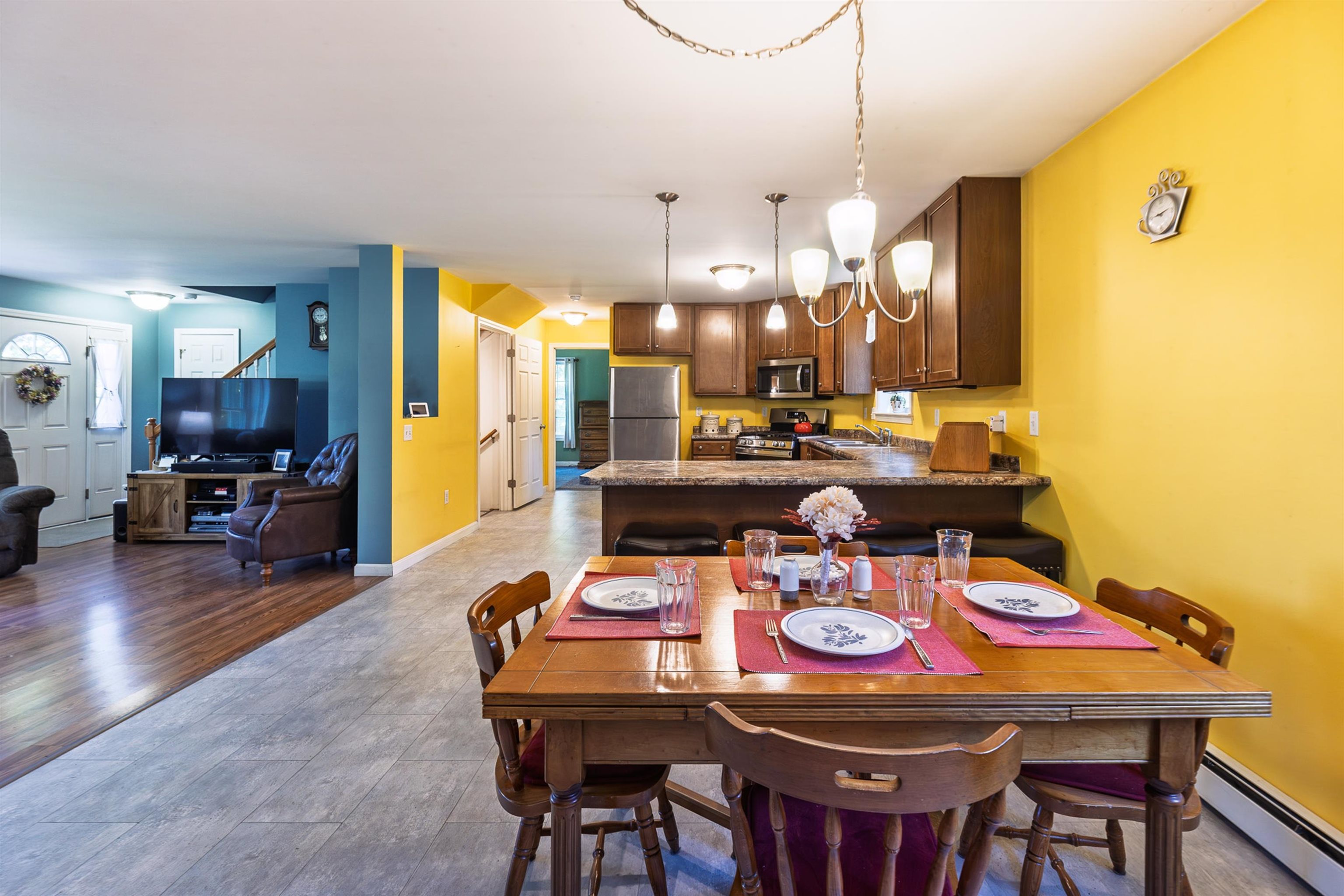 main property photo 5