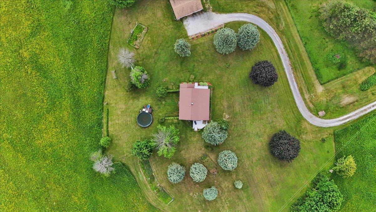 main property photo 51