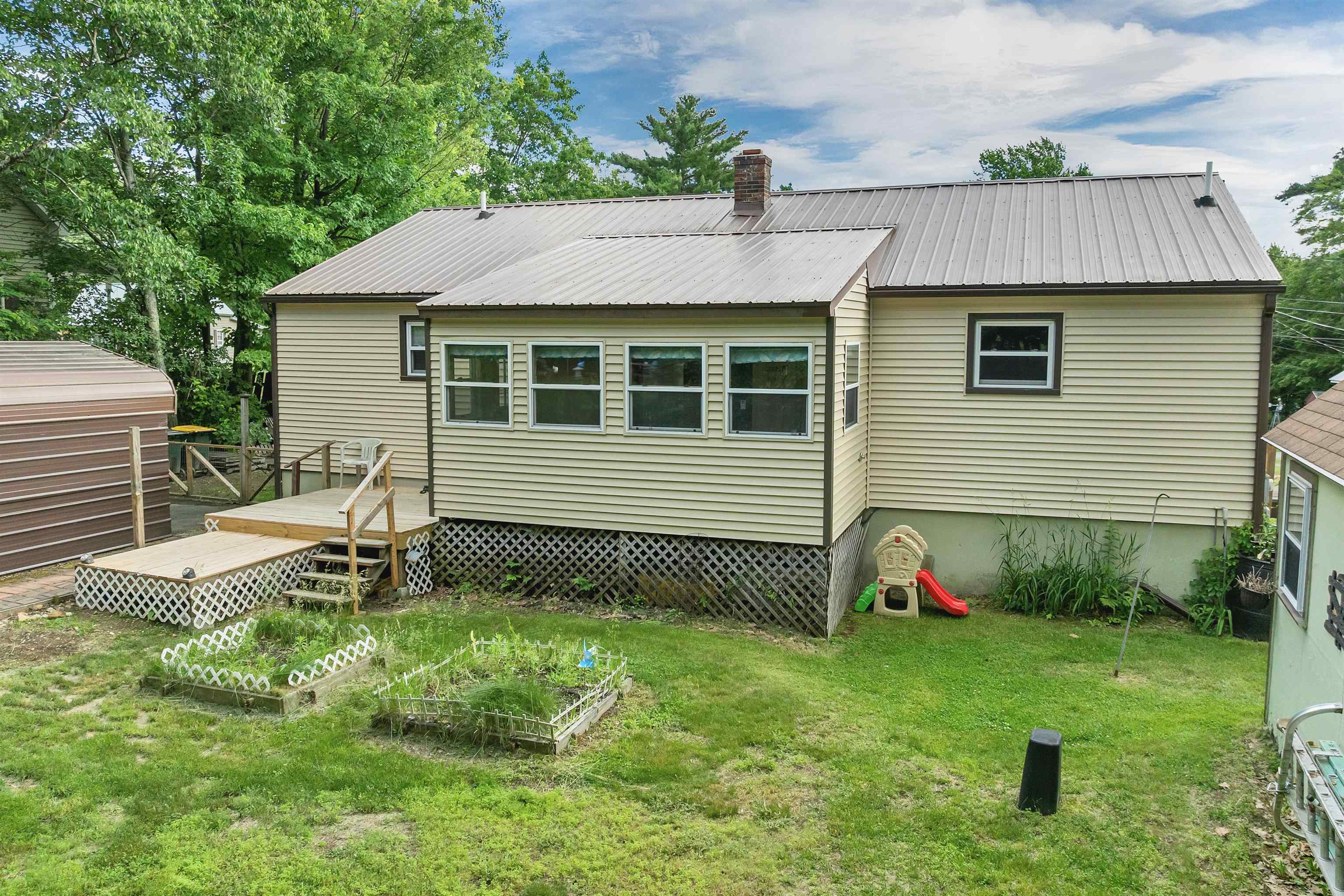 main property photo 37