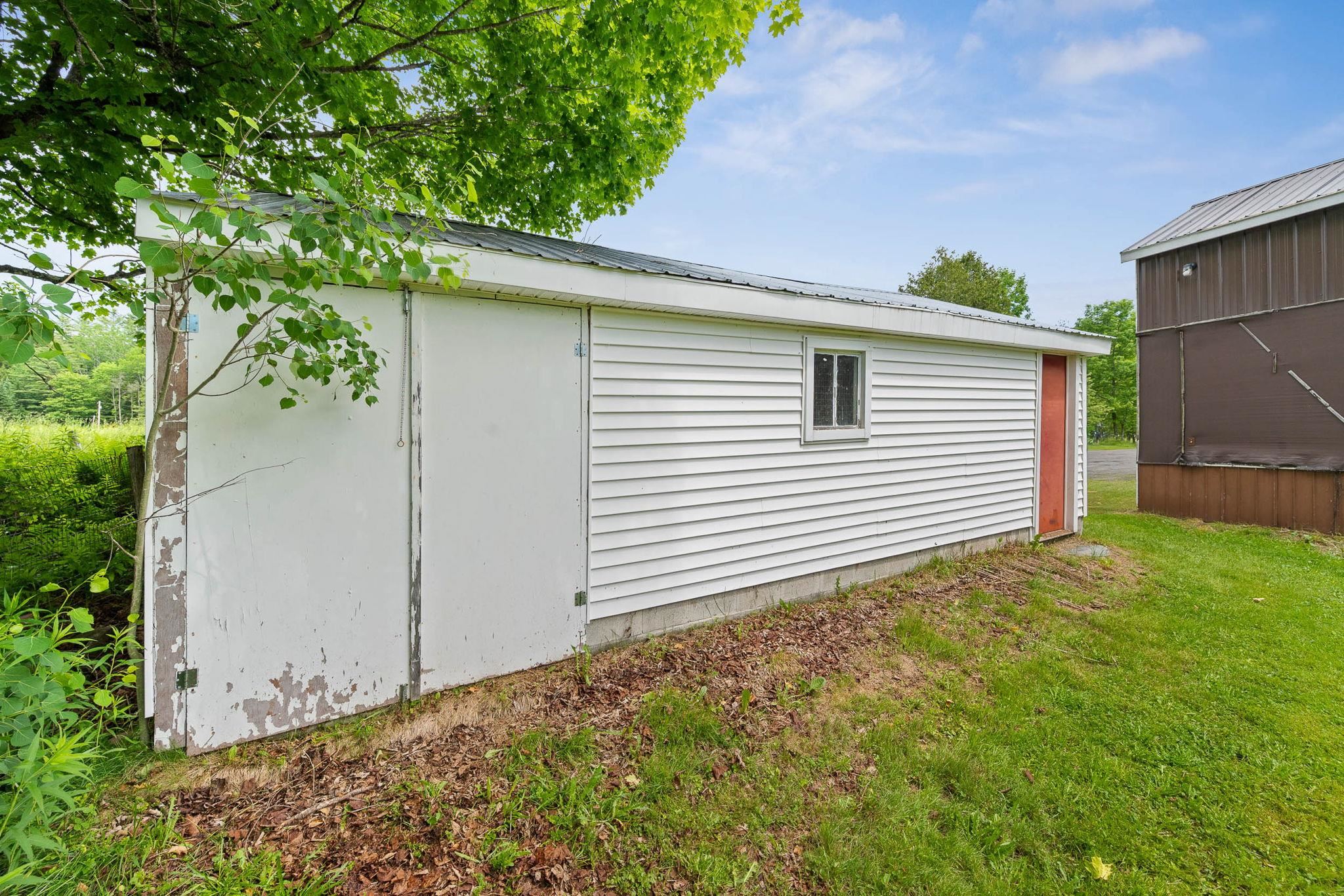 main property photo 38