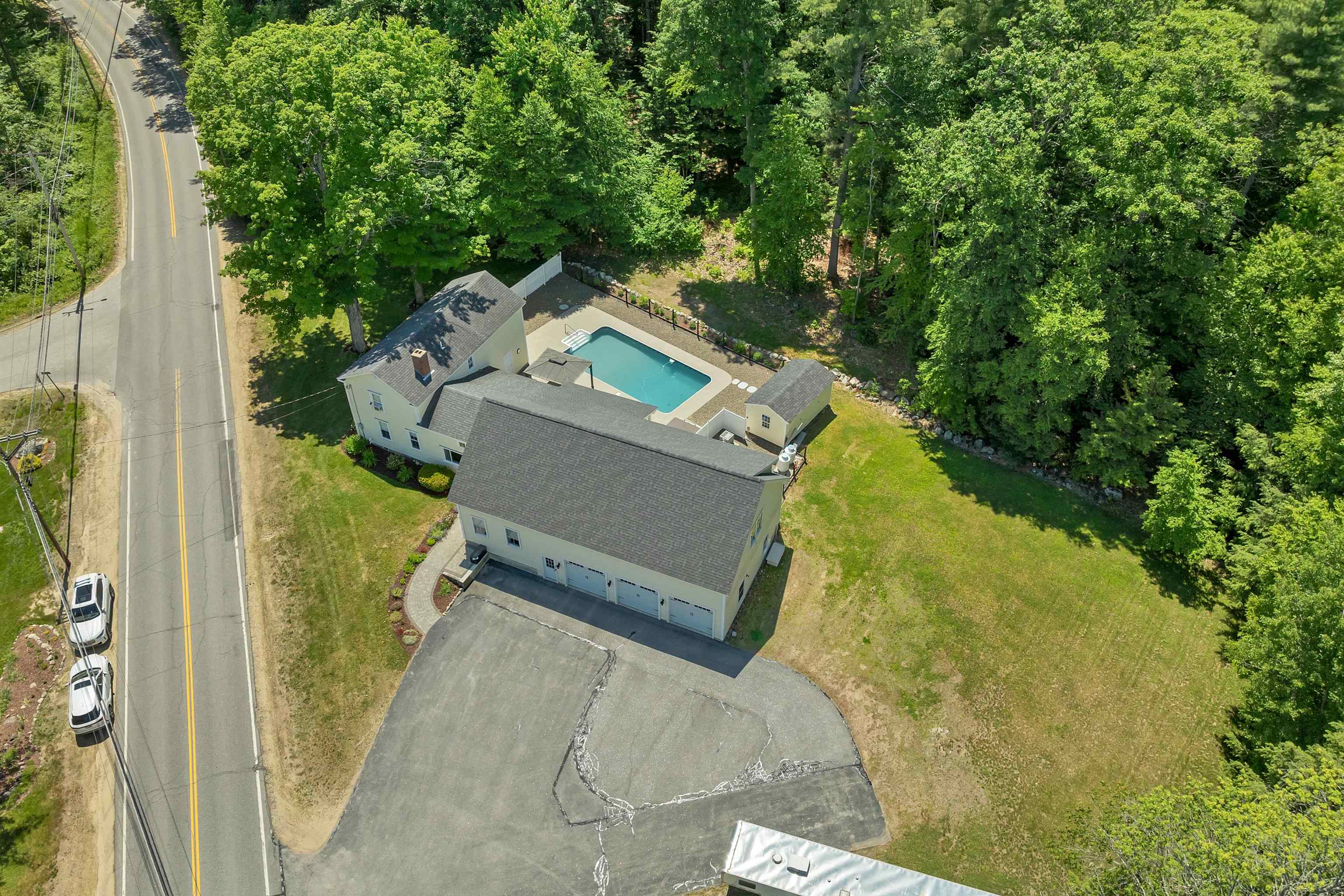 main property photo 51