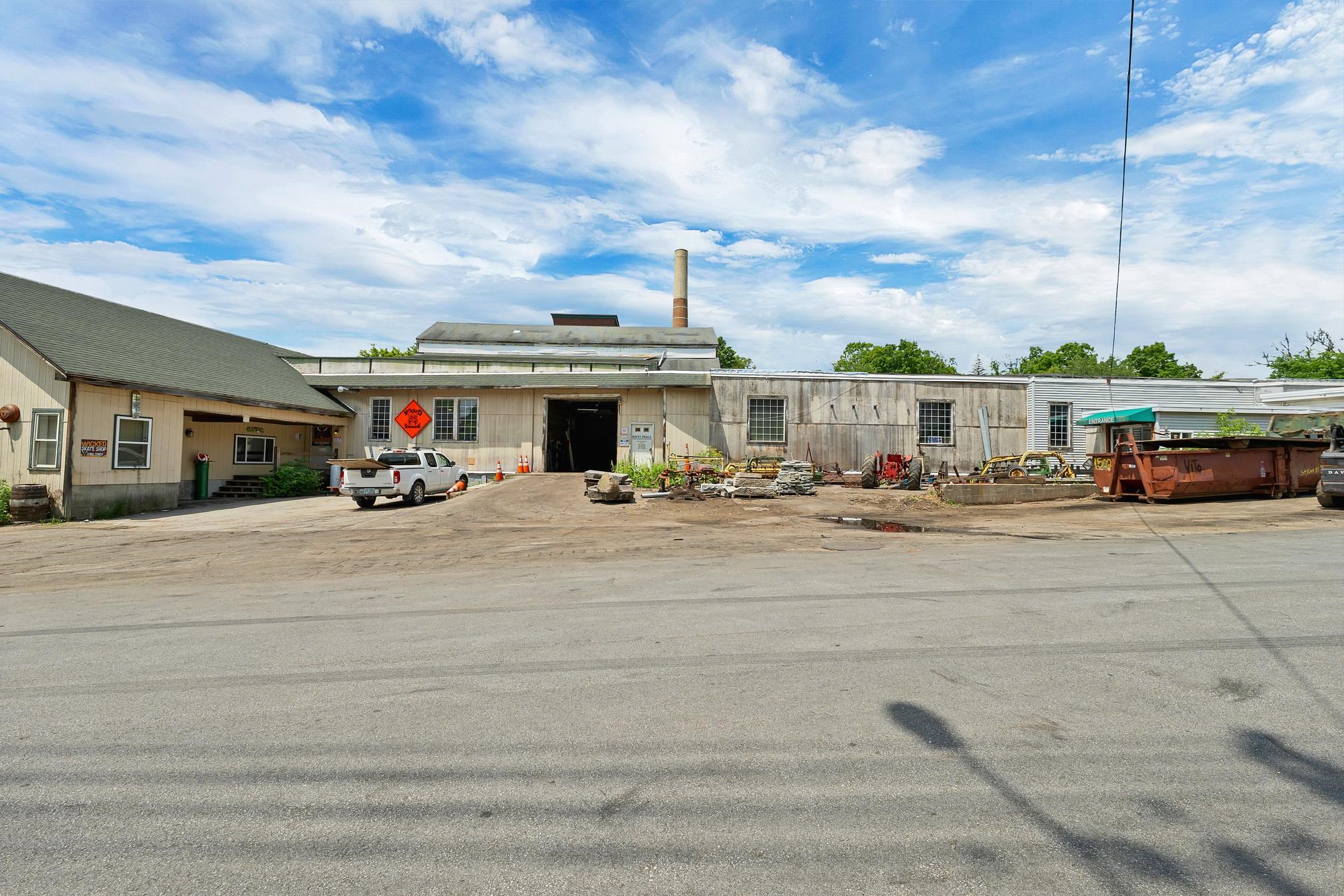 main property photo 10