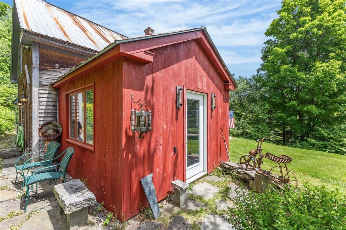 main property photo 37