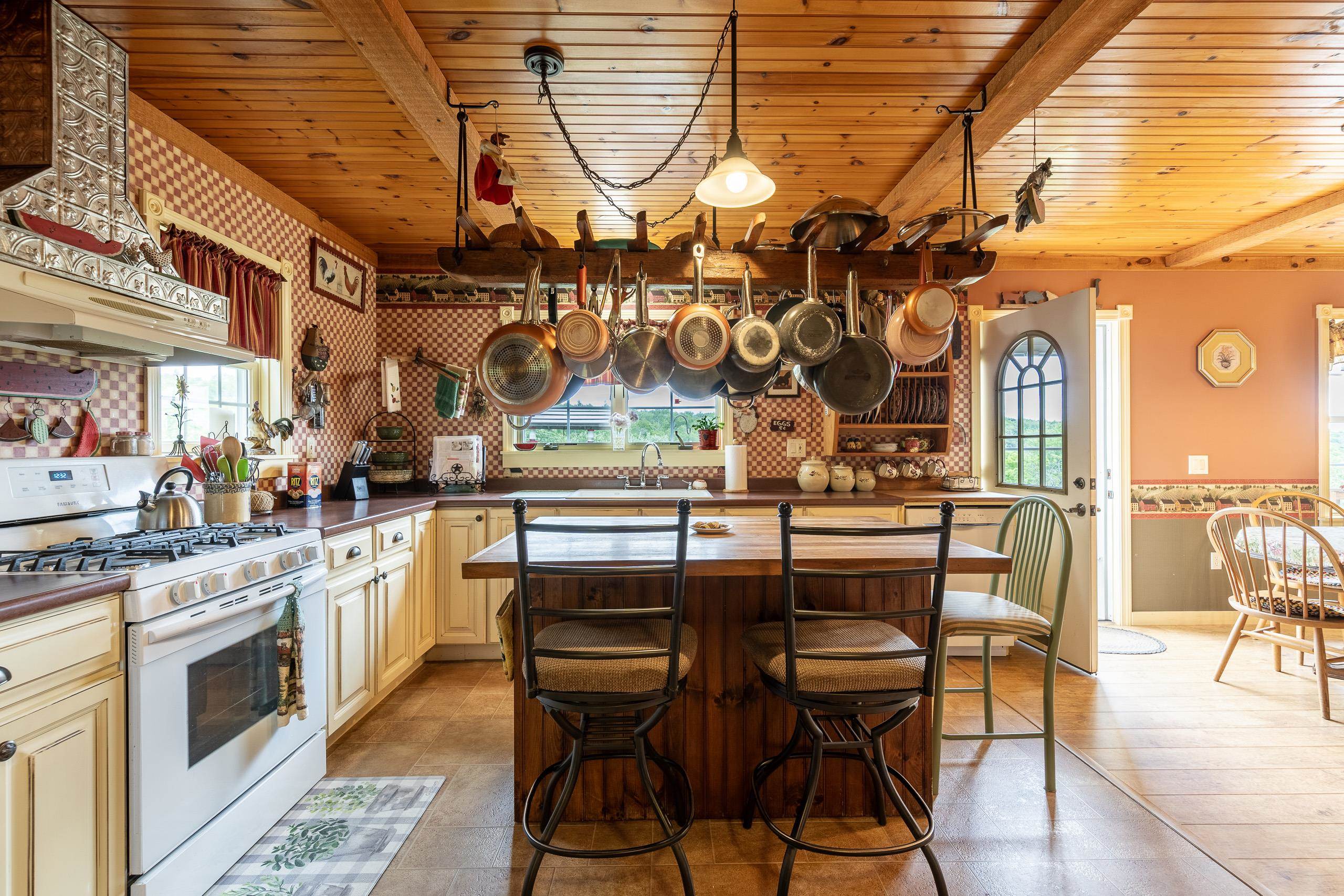 main property photo 3