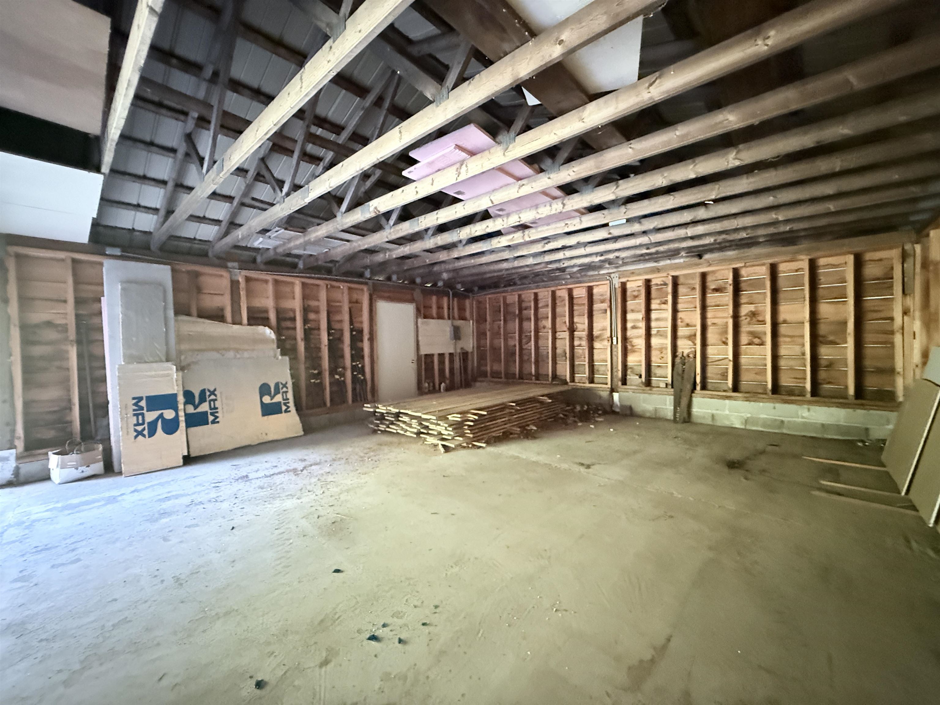 main property photo 44