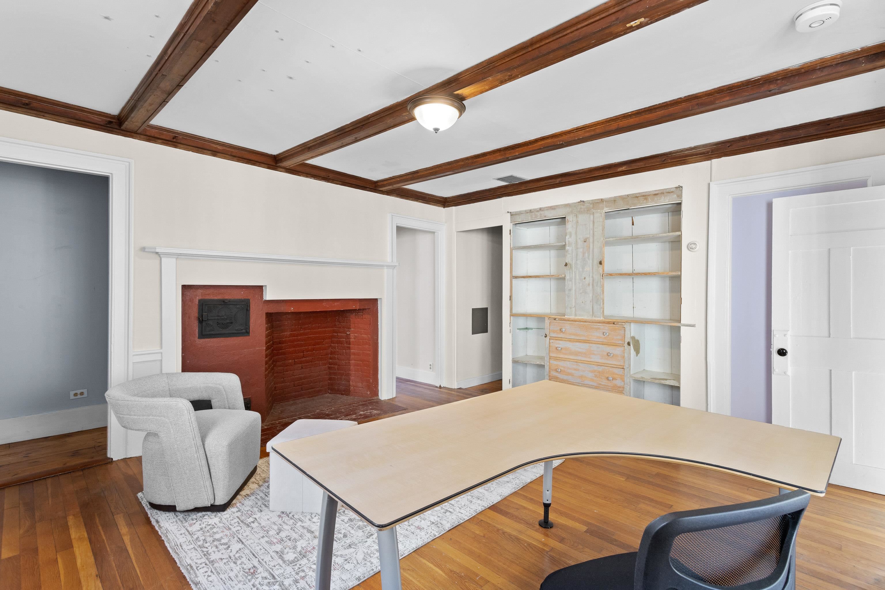 main property photo 28