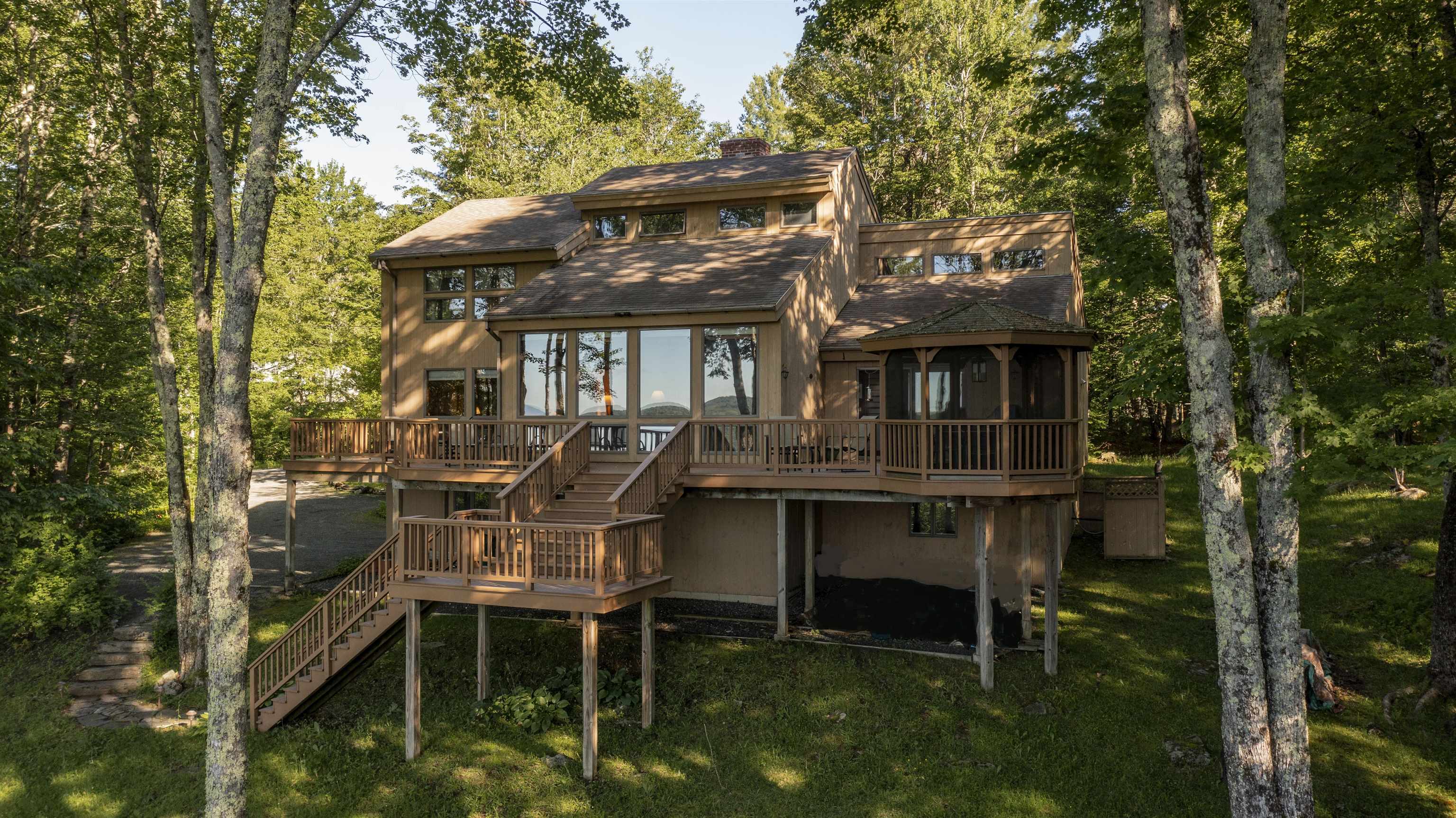 main property photo 14