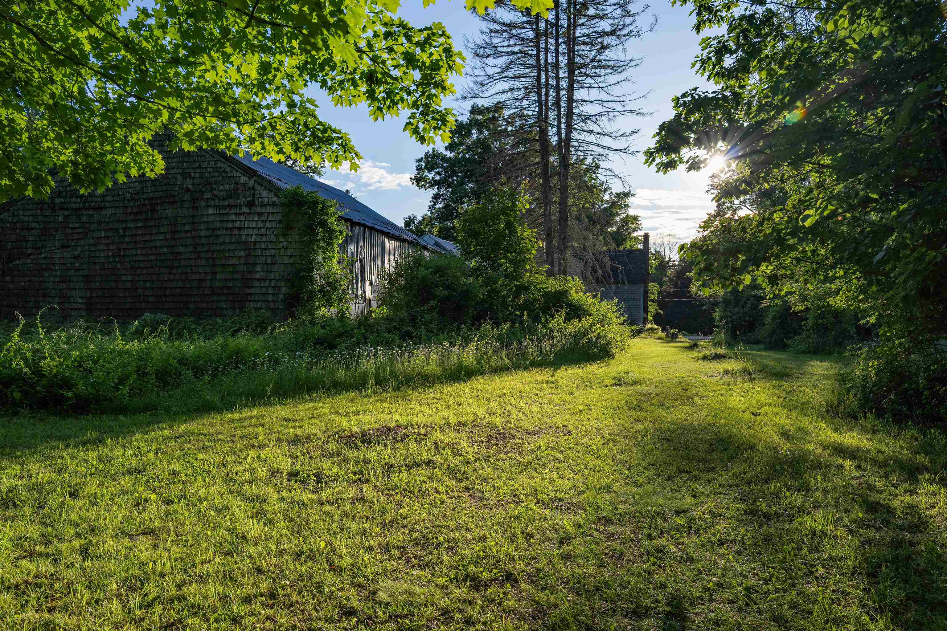 main property photo 12