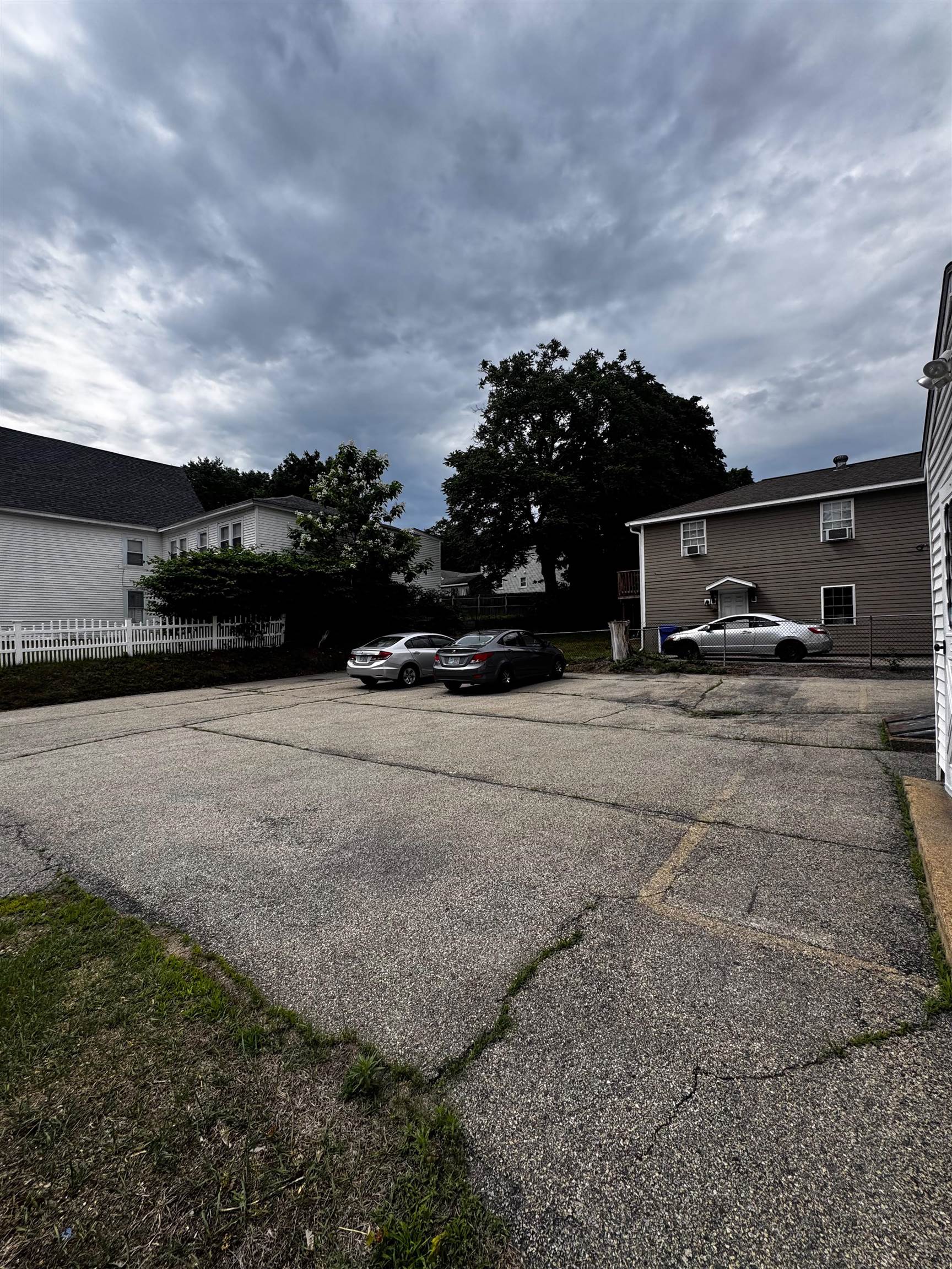 main property photo 10