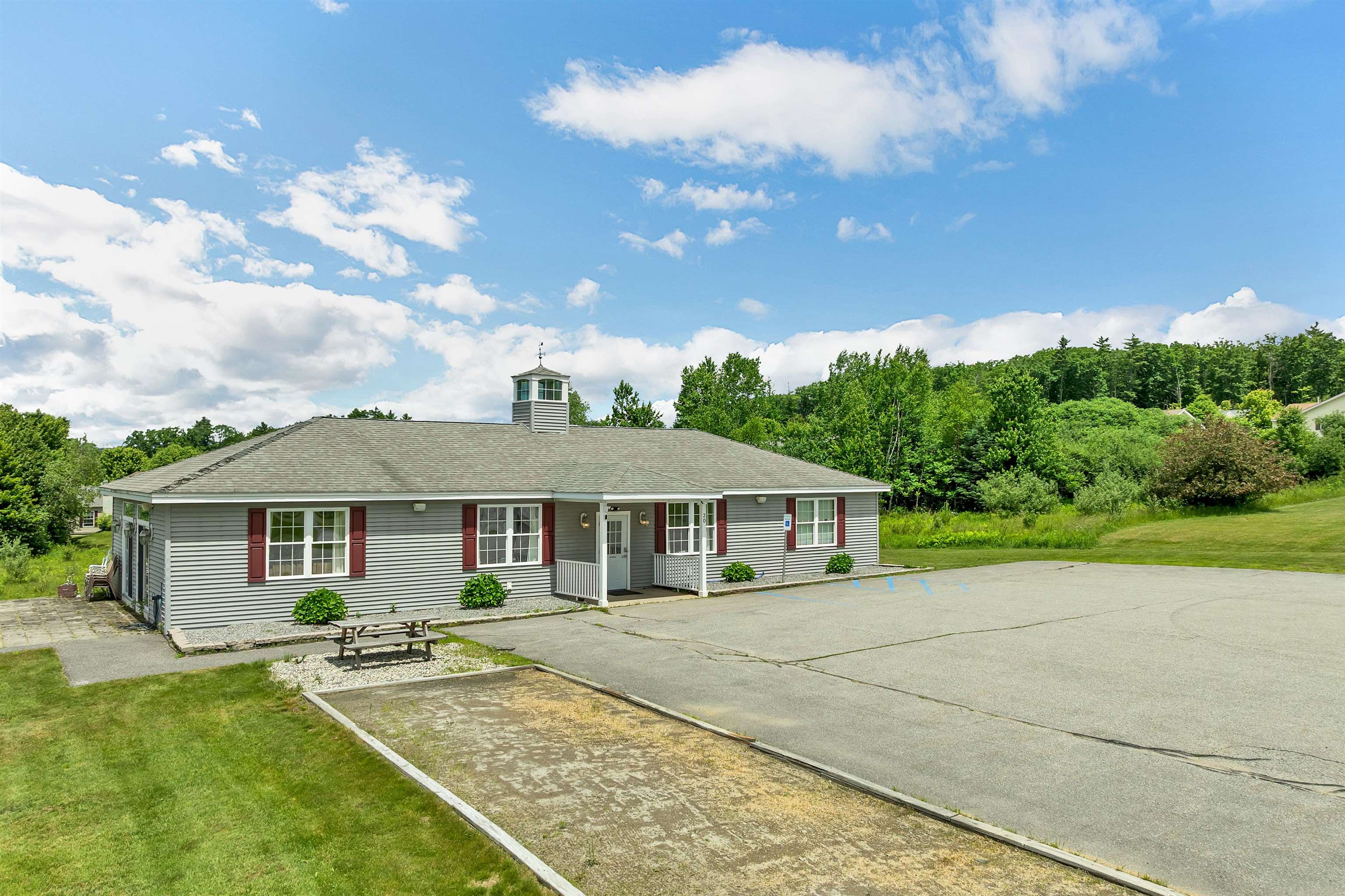main property photo 50