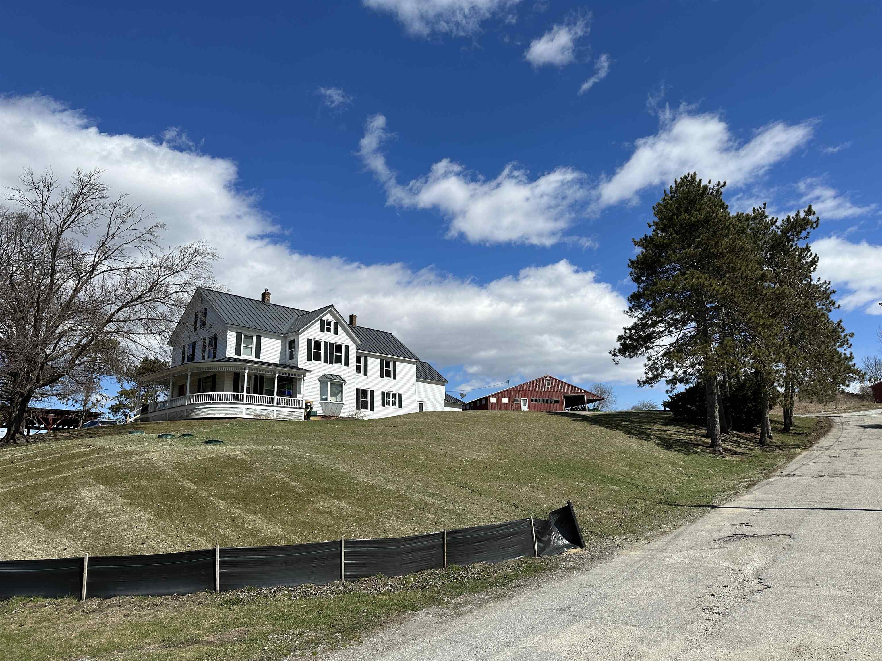 main property photo 13