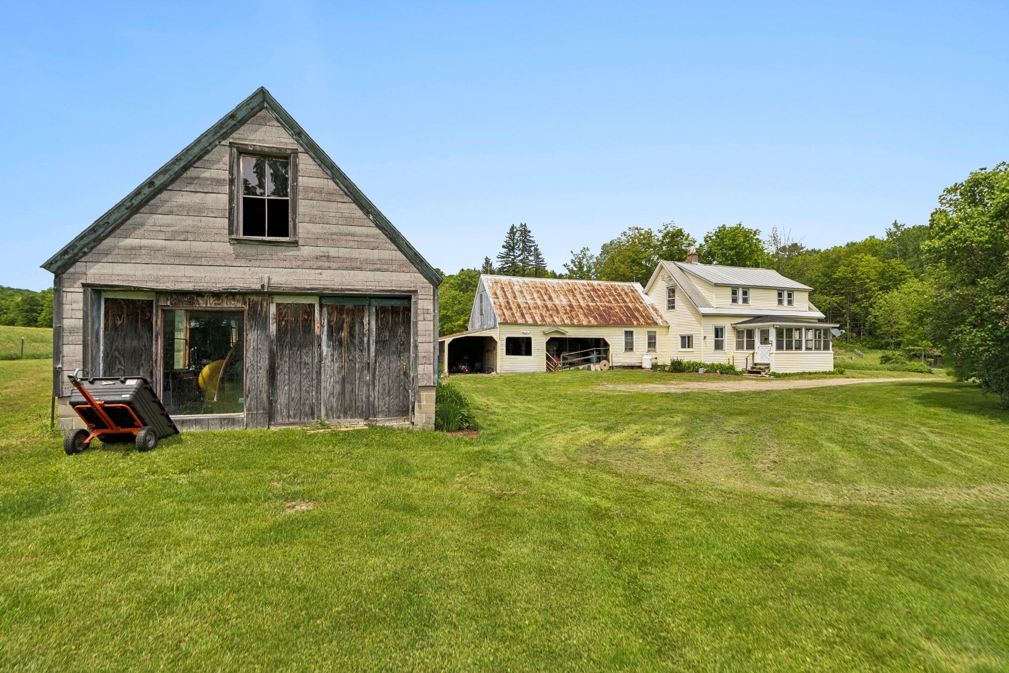 main property photo 12