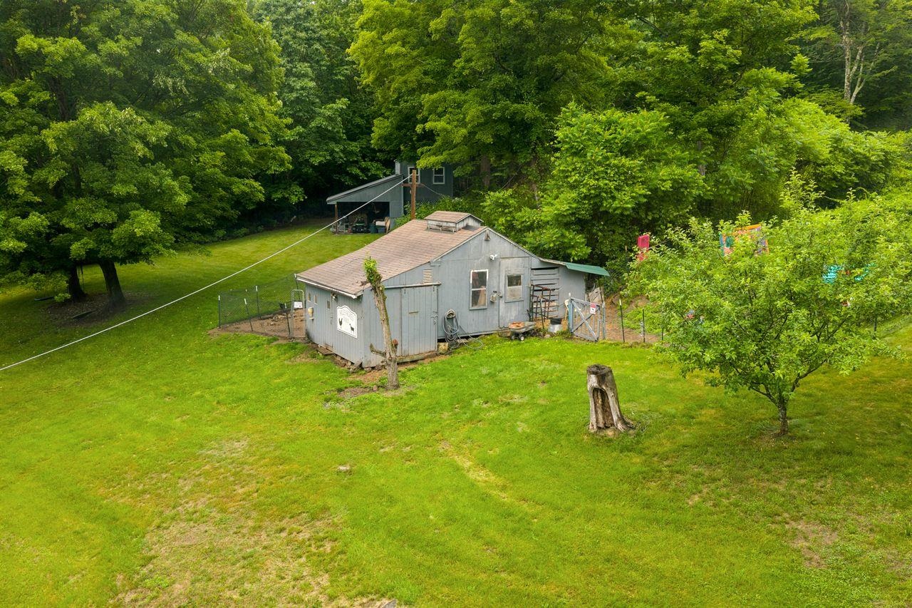 main property photo 11