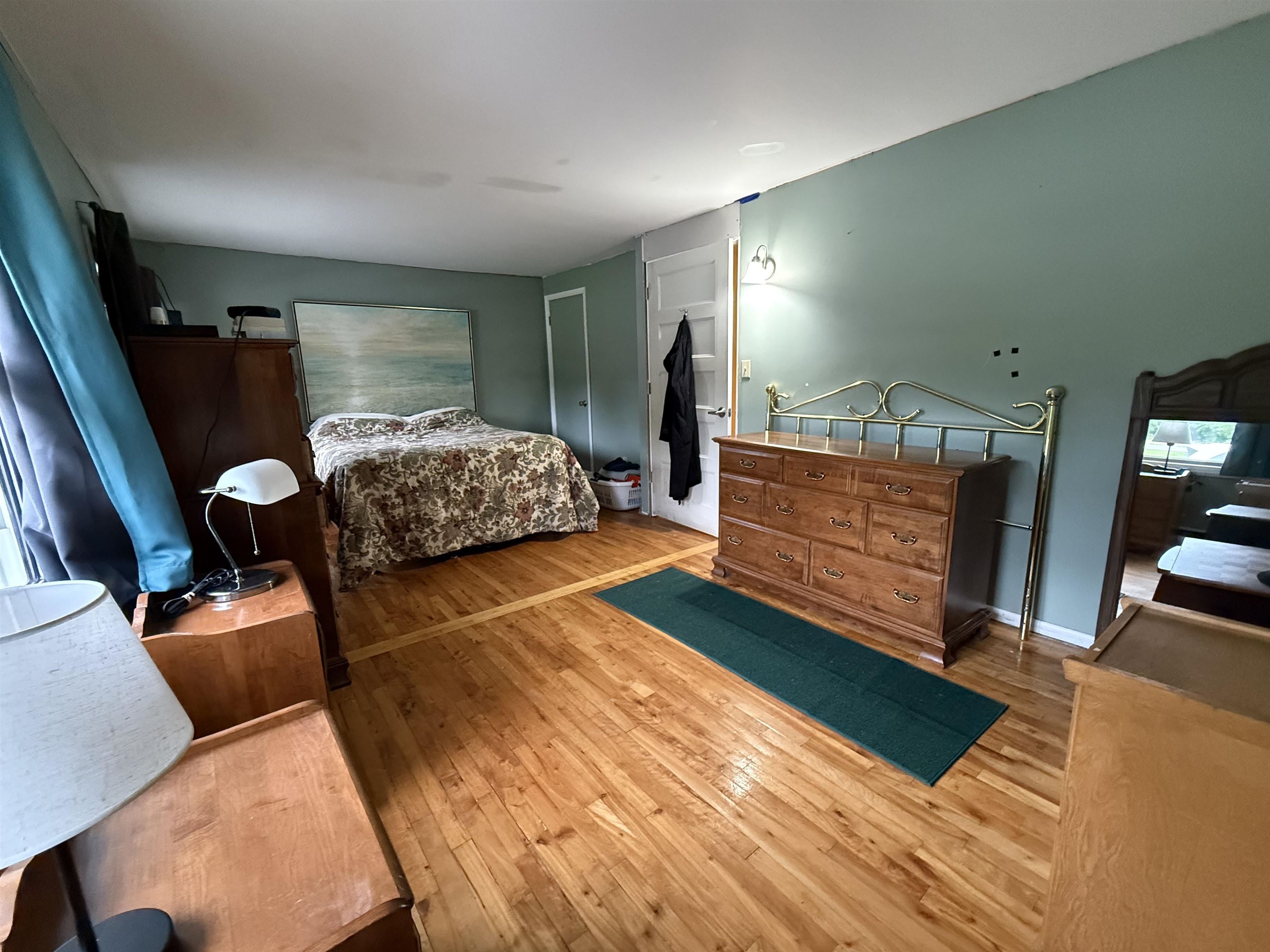 main property photo 9