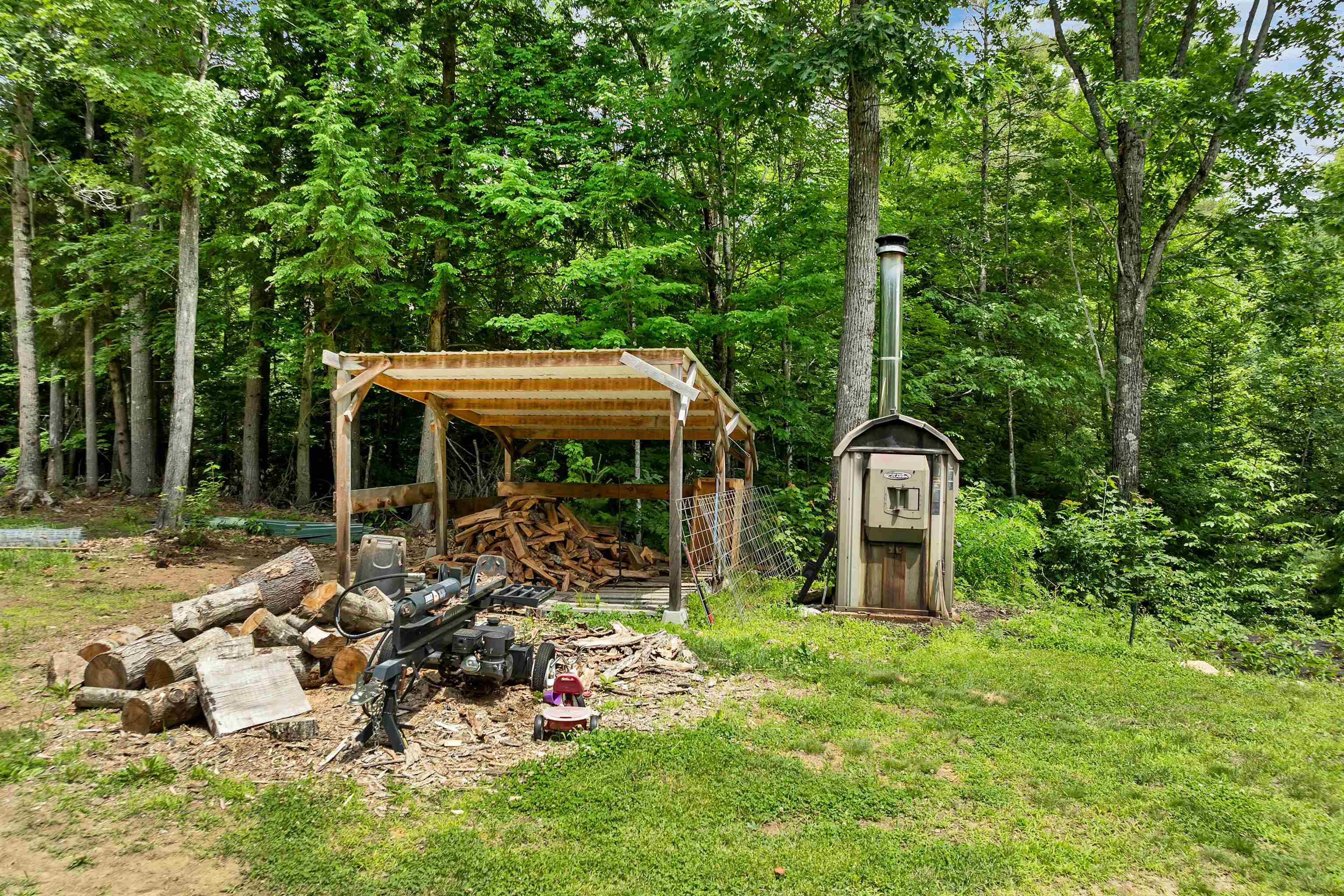main property photo 9