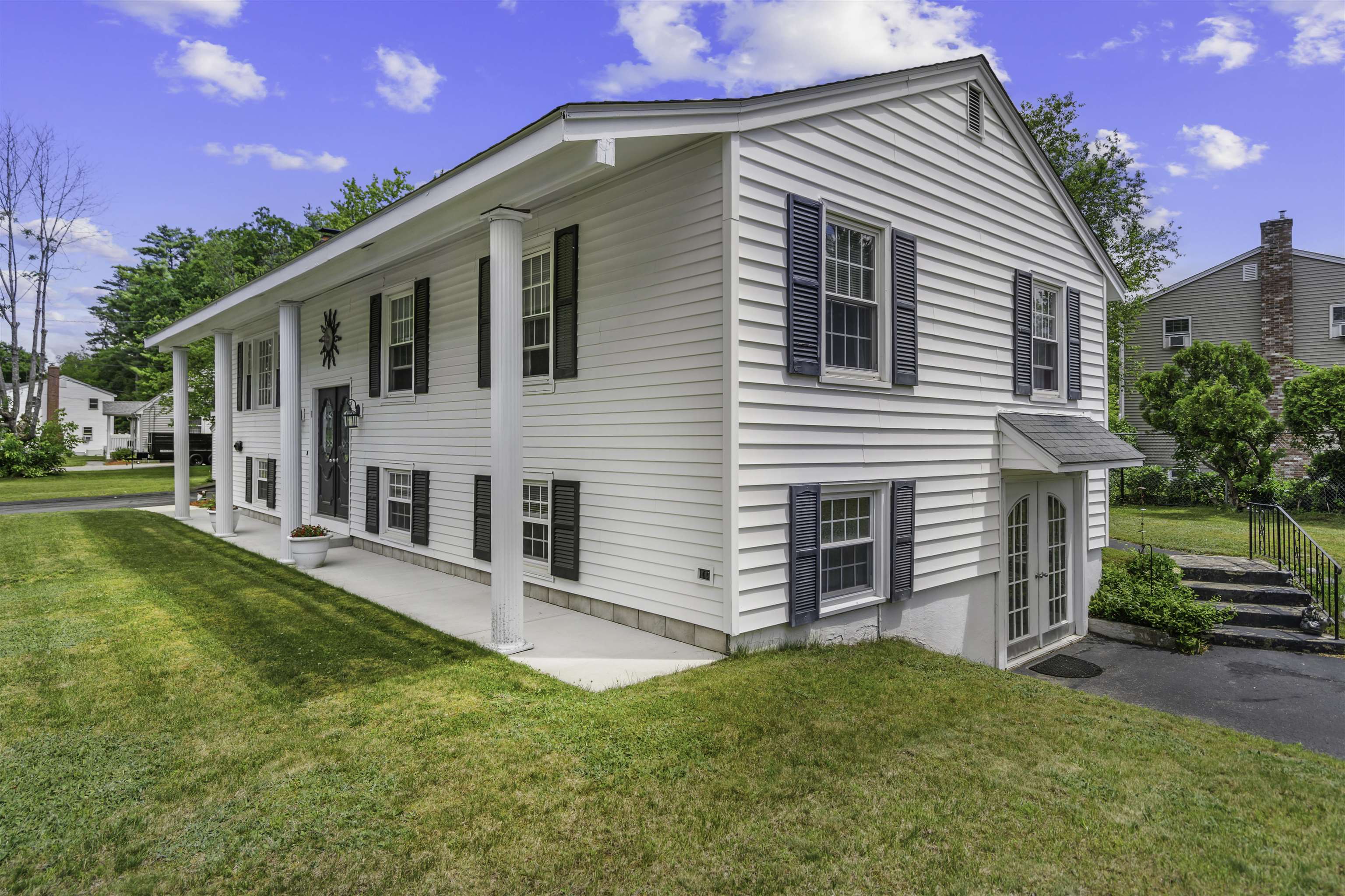main property photo 4