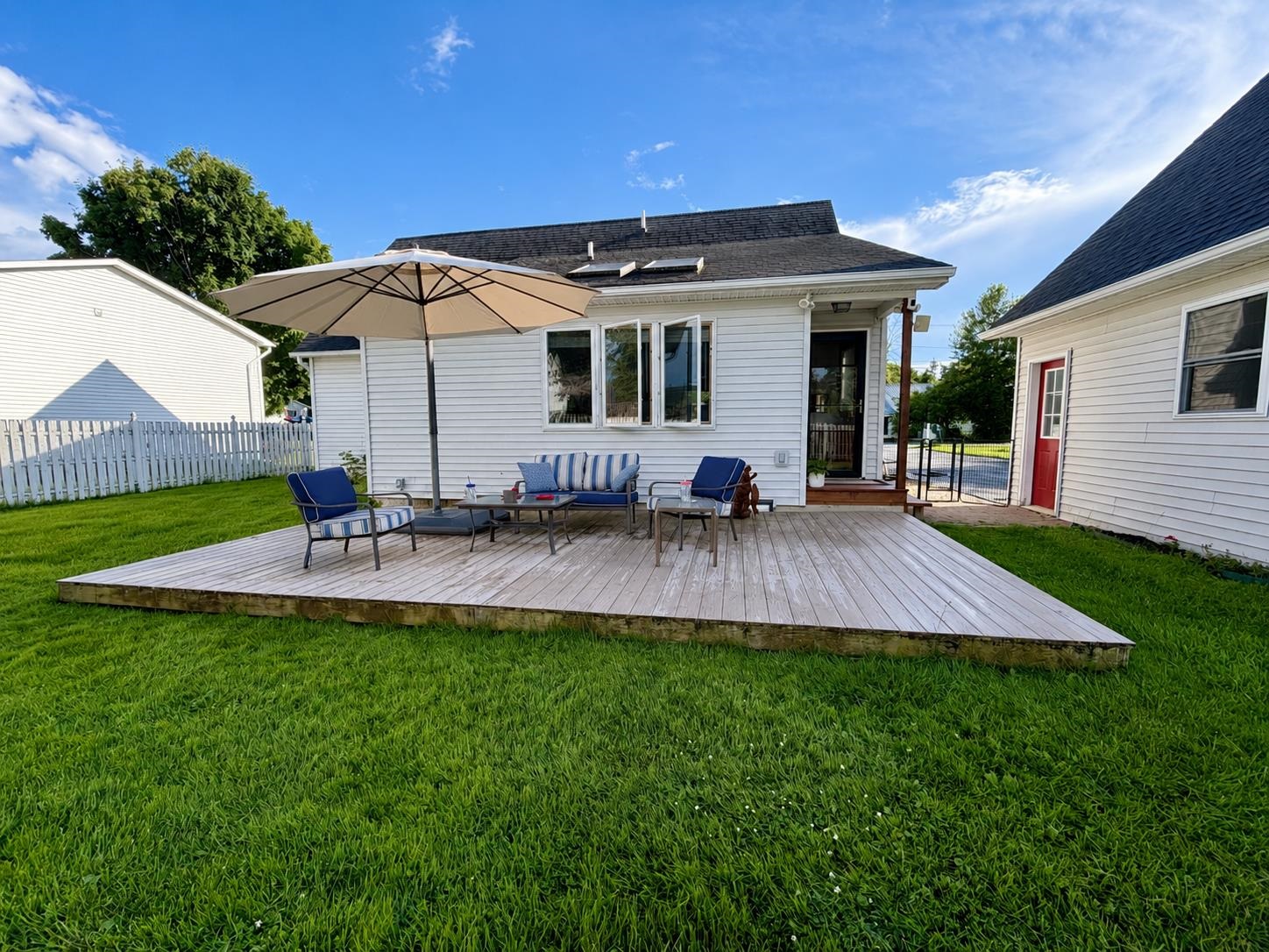 main property photo 40