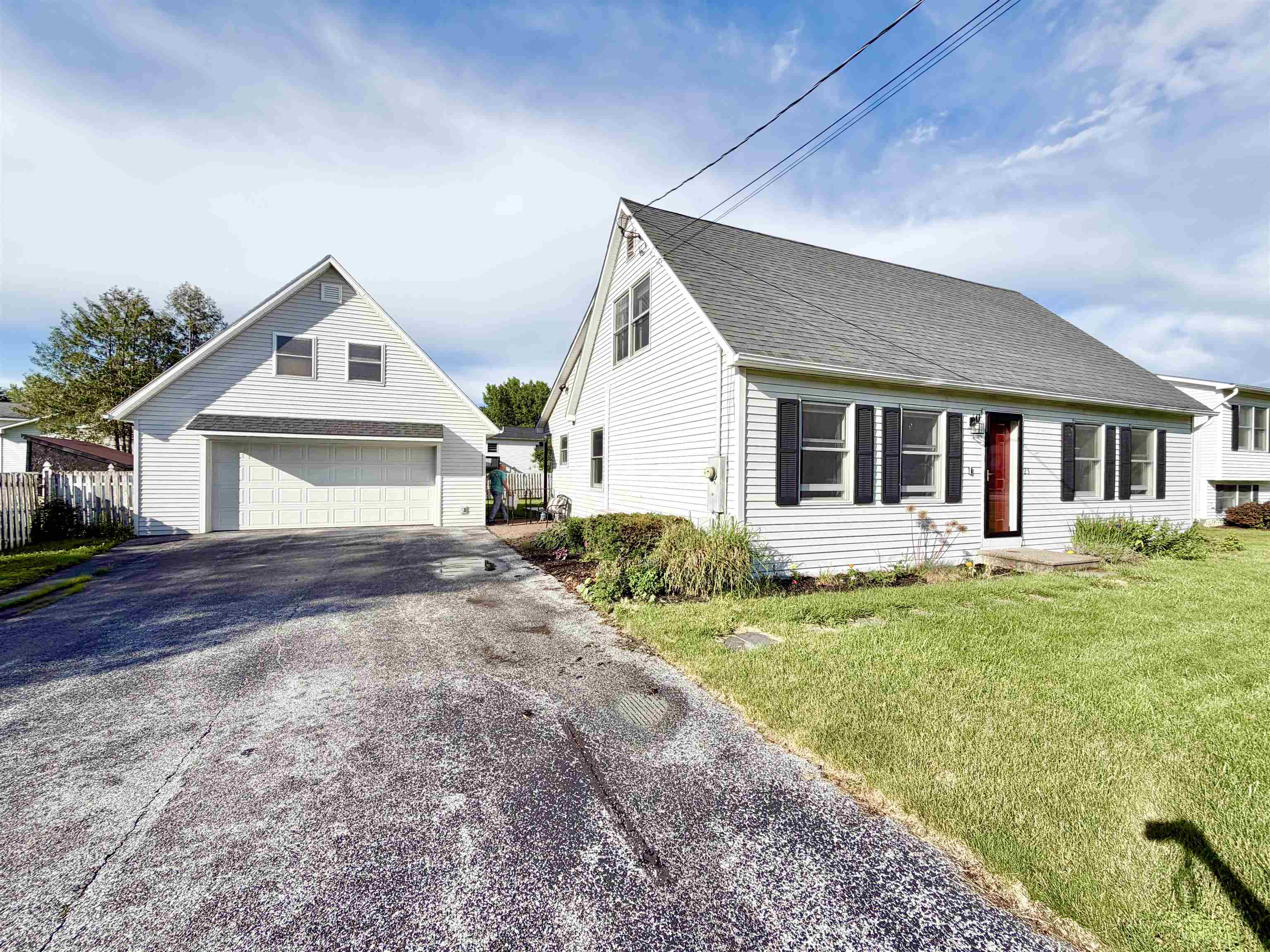 main property photo 43