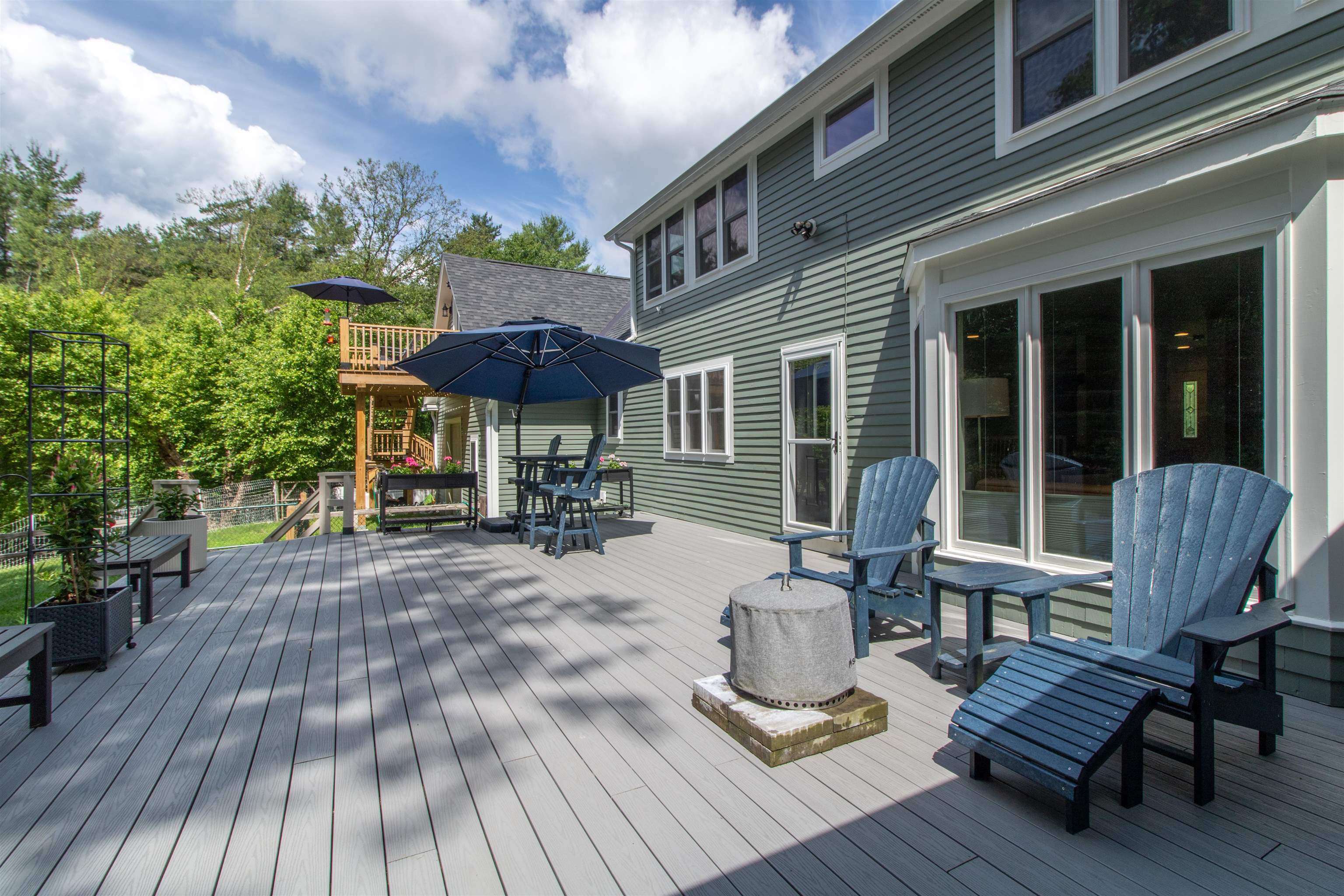main property photo 50