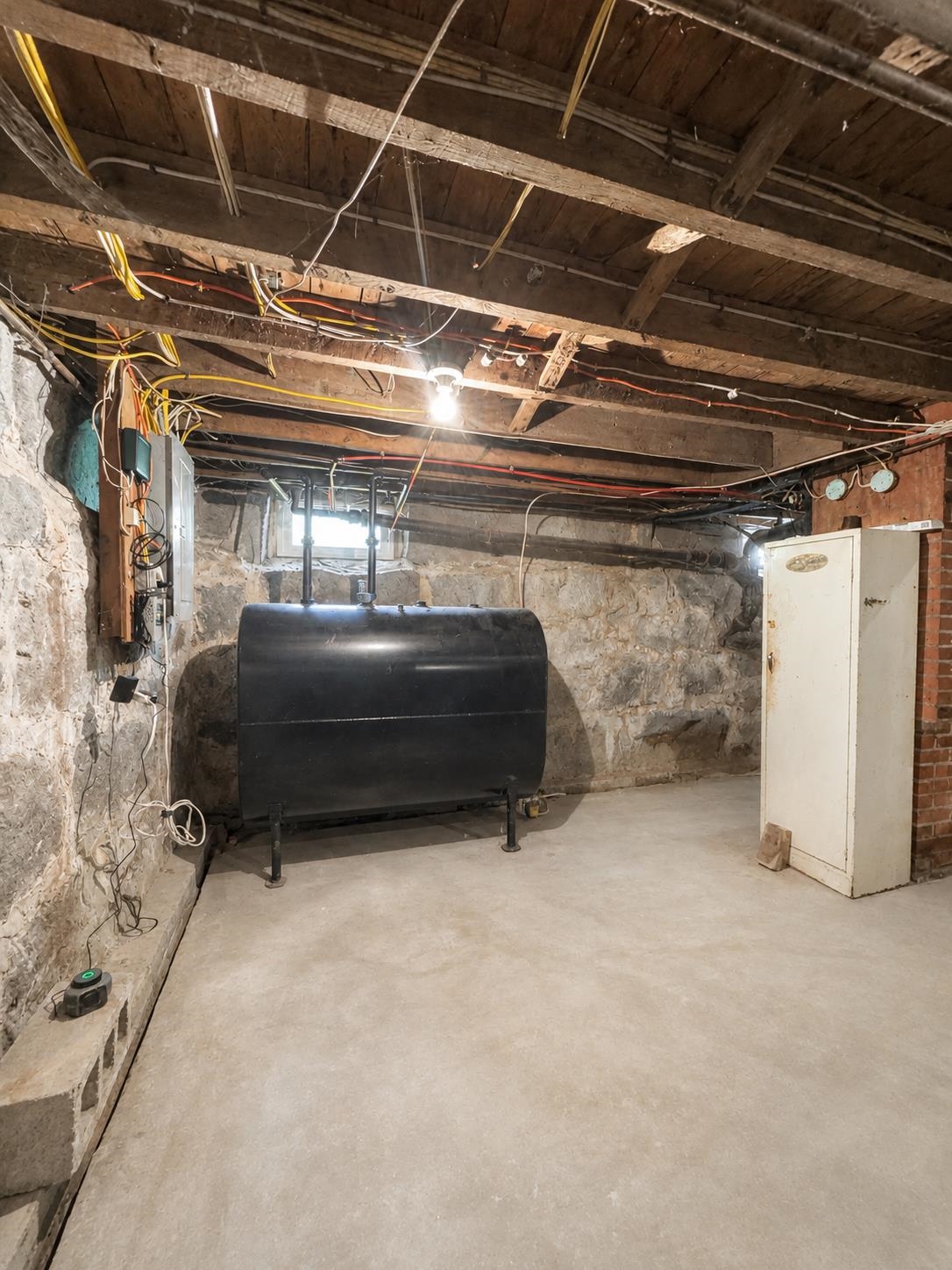 main property photo 37