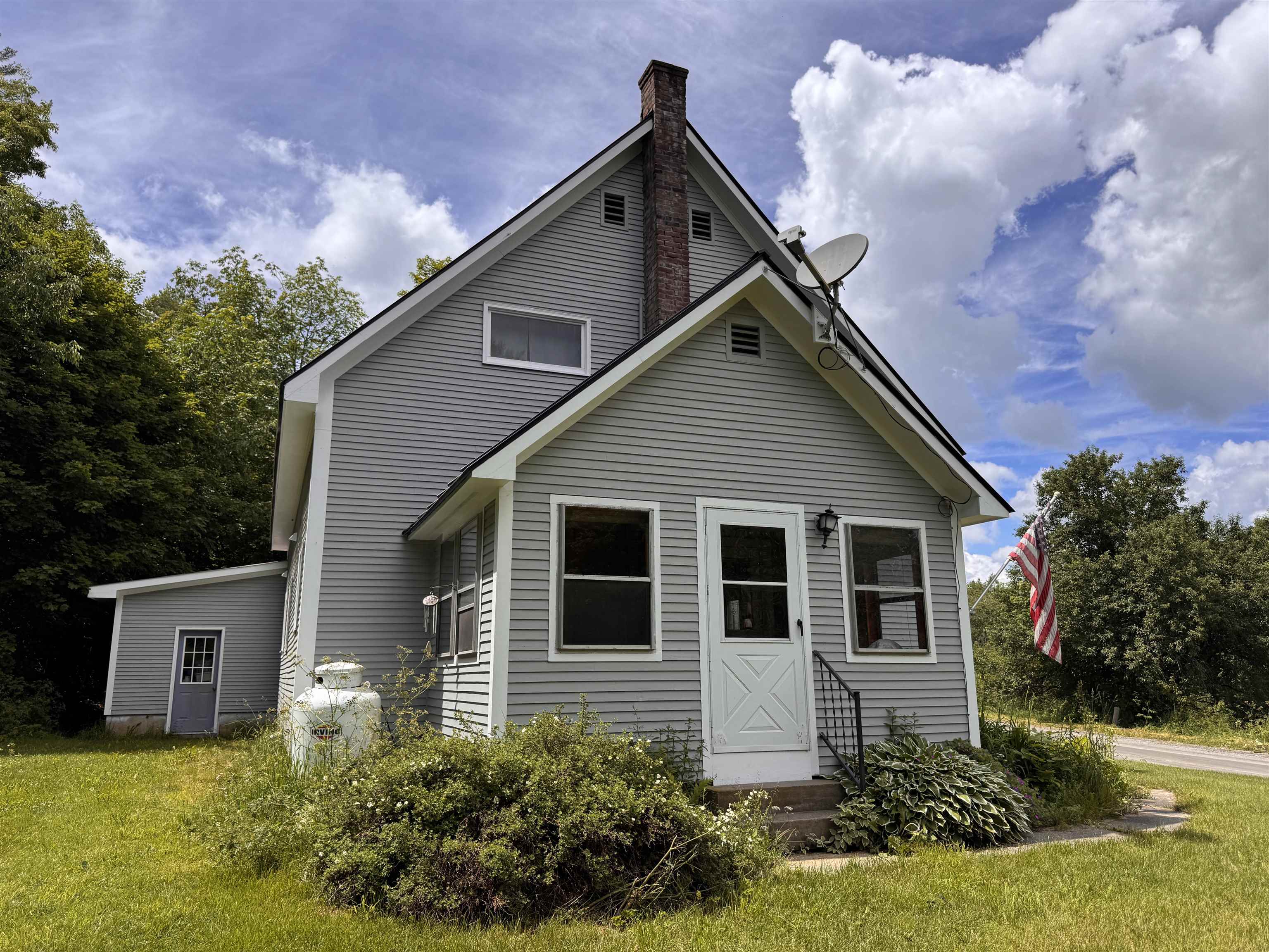main property photo 45