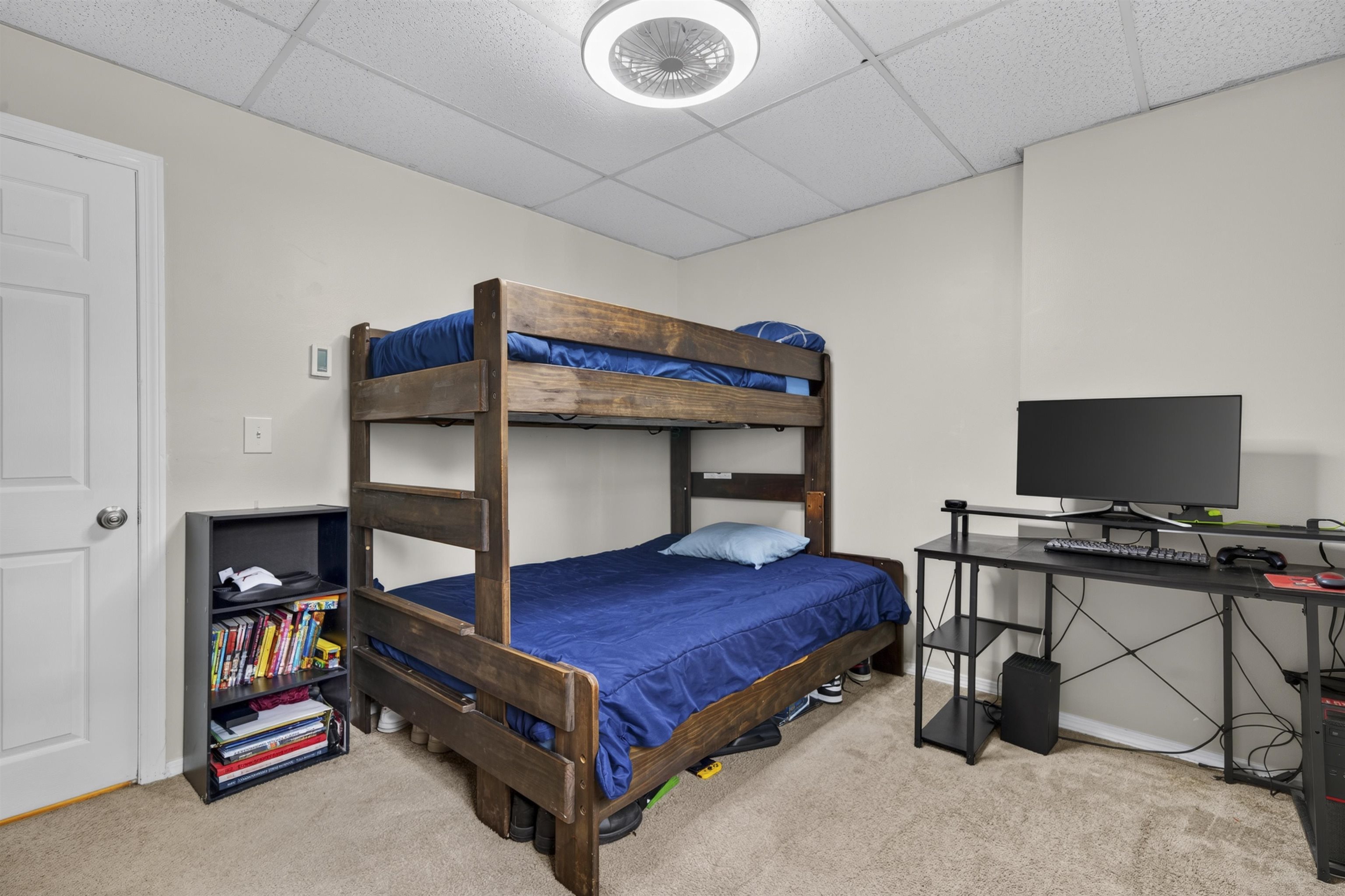 main property photo 12