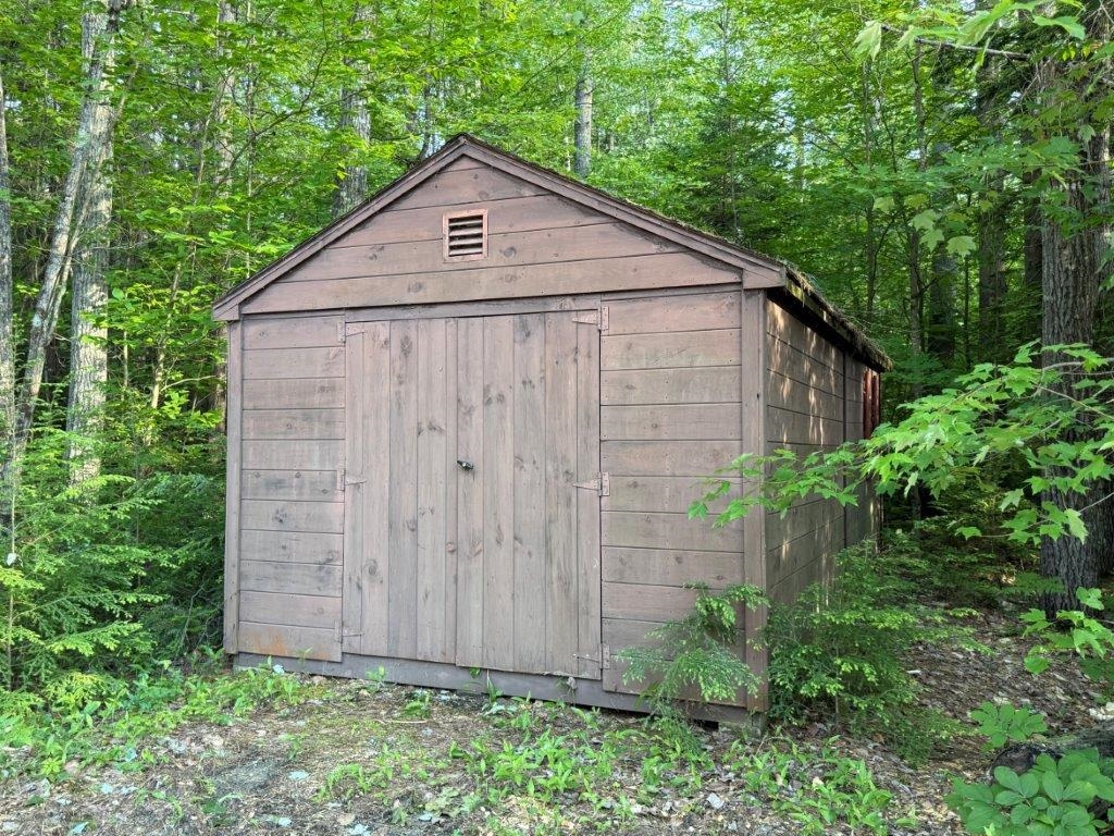 main property photo 40