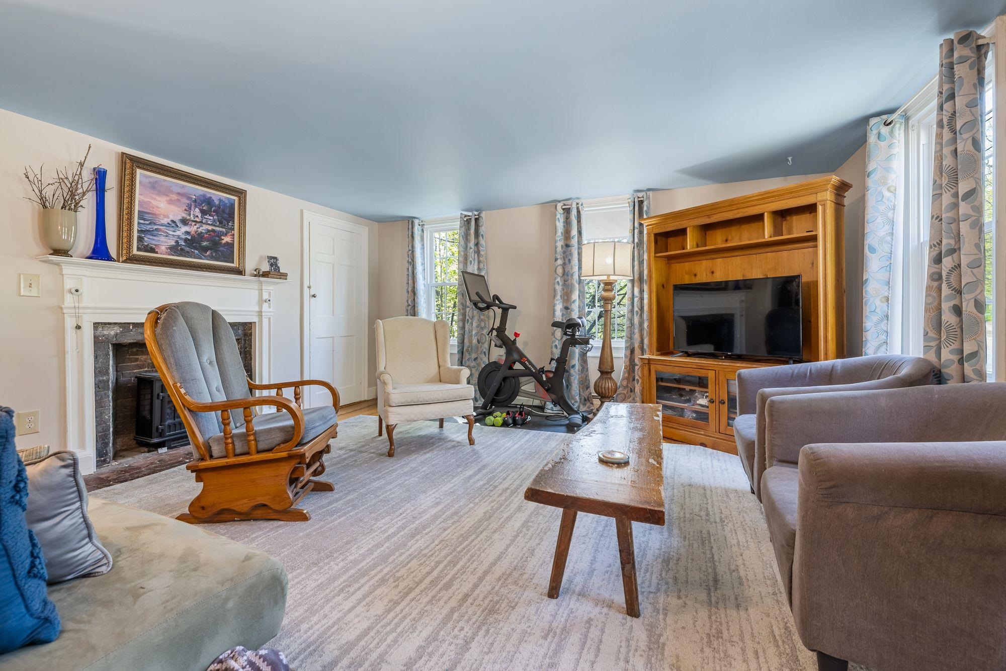 main property photo 19