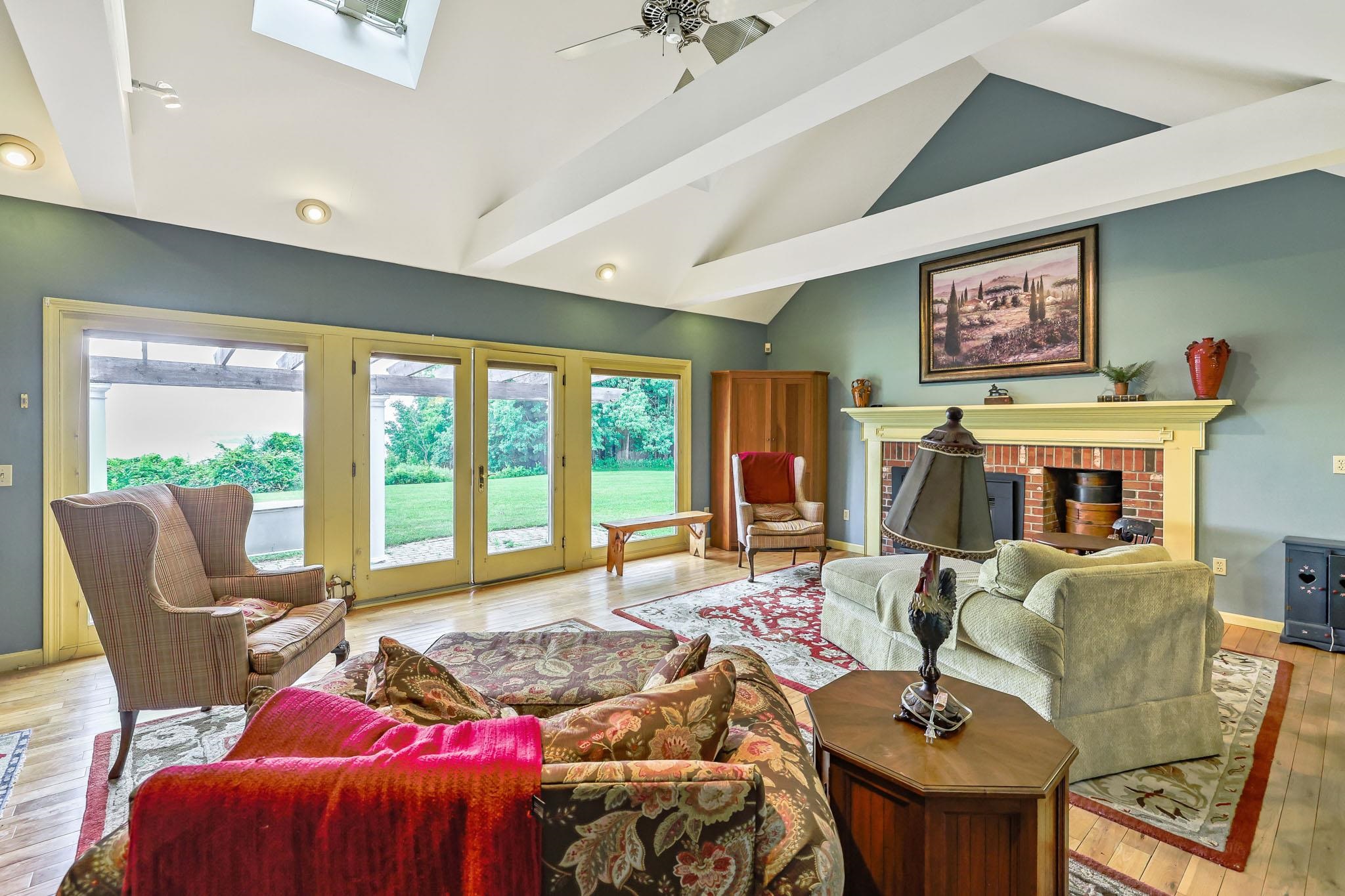 main property photo 31