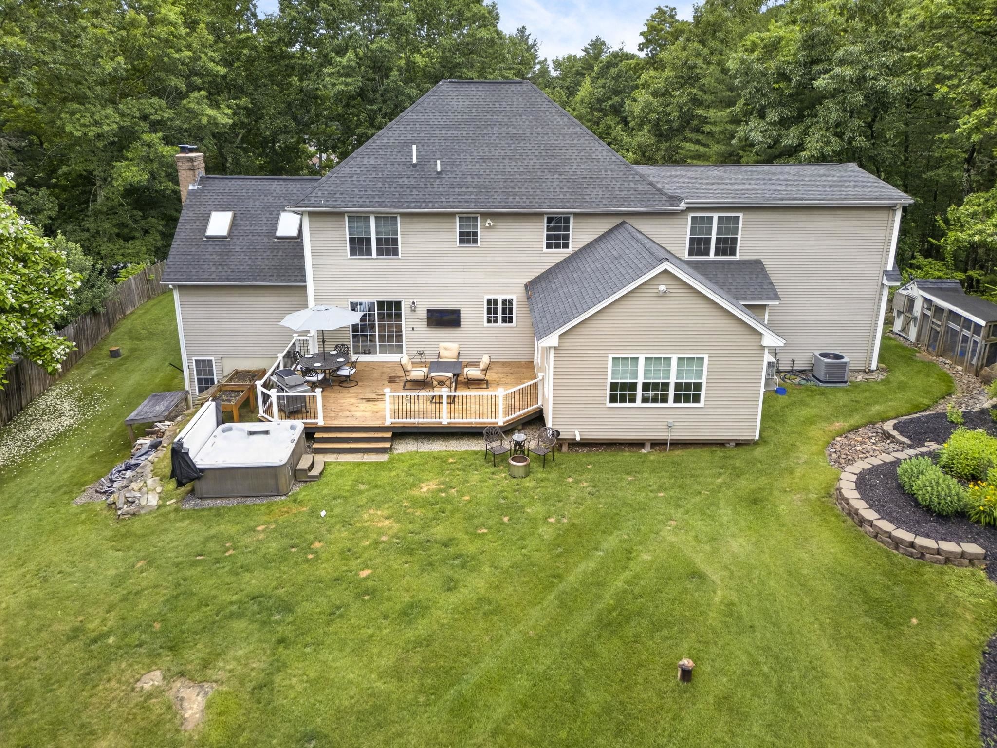 main property photo 41