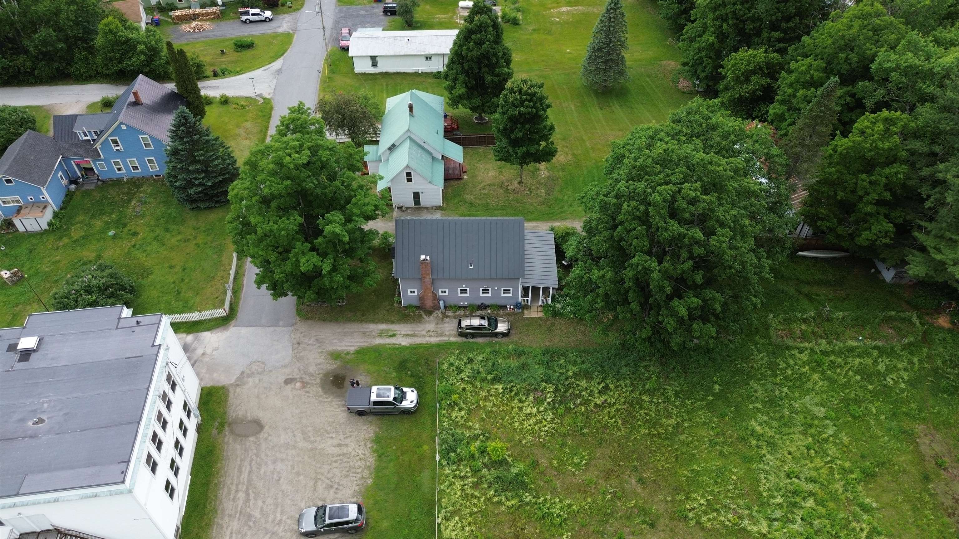 main property photo 45