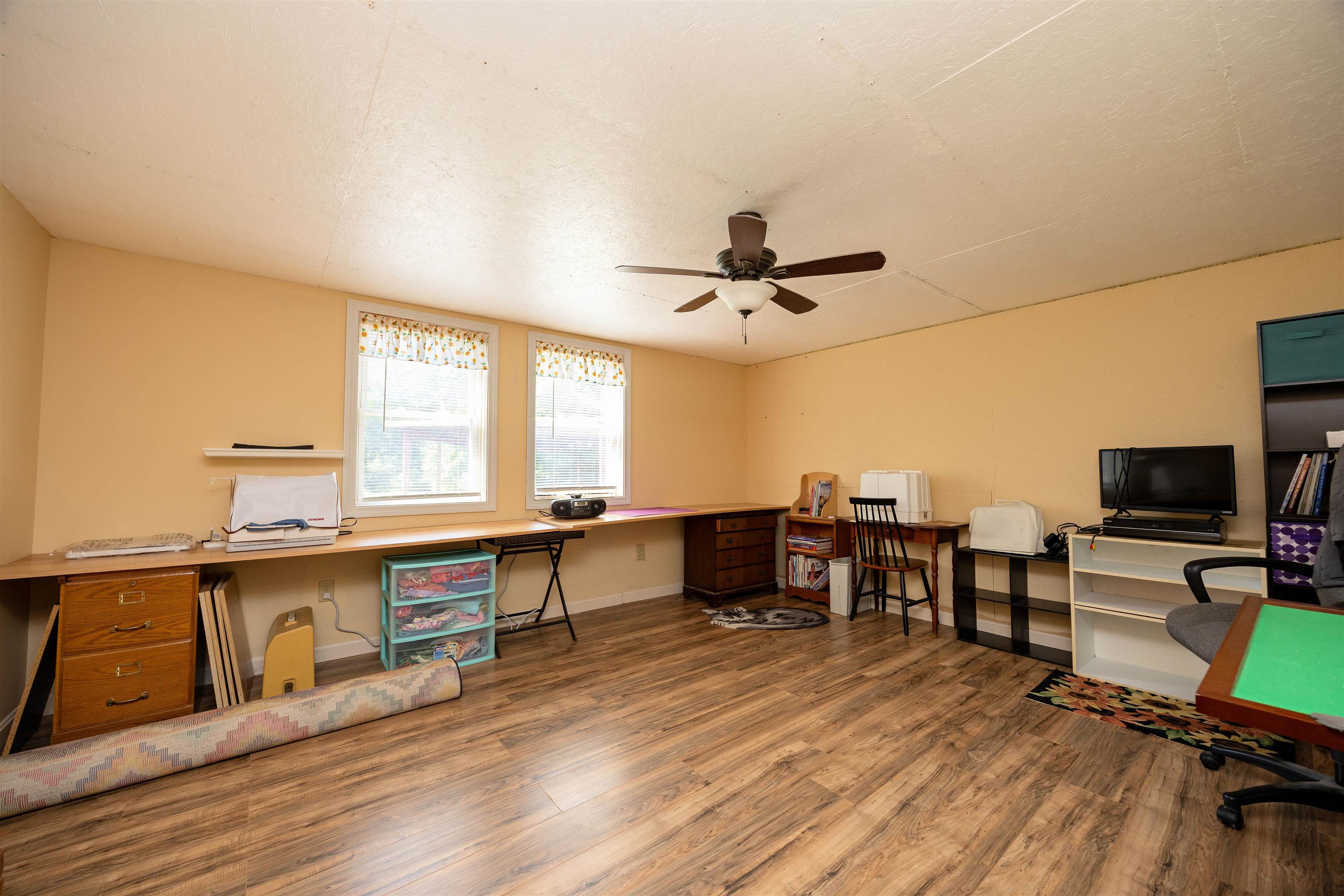 main property photo 36