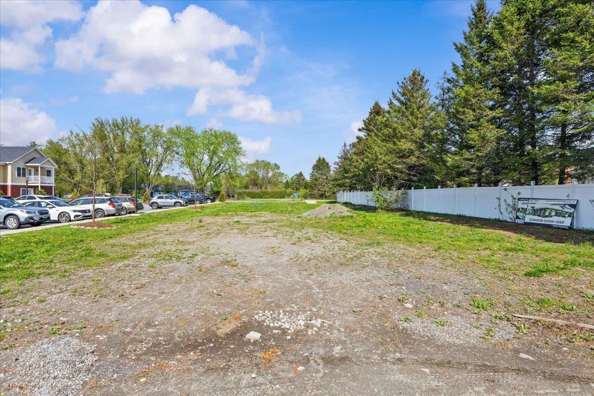 main property photo 40