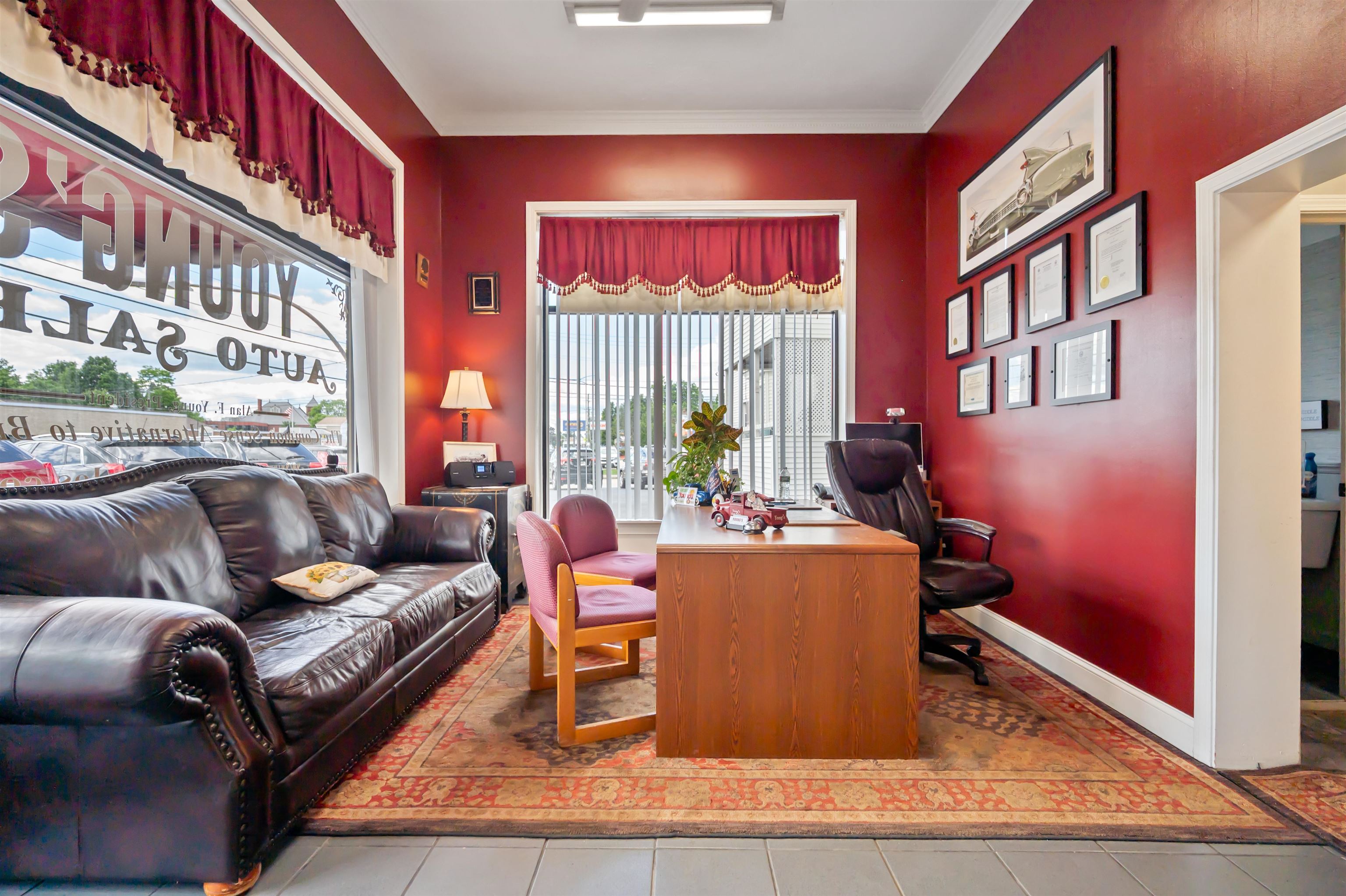 main property photo 11
