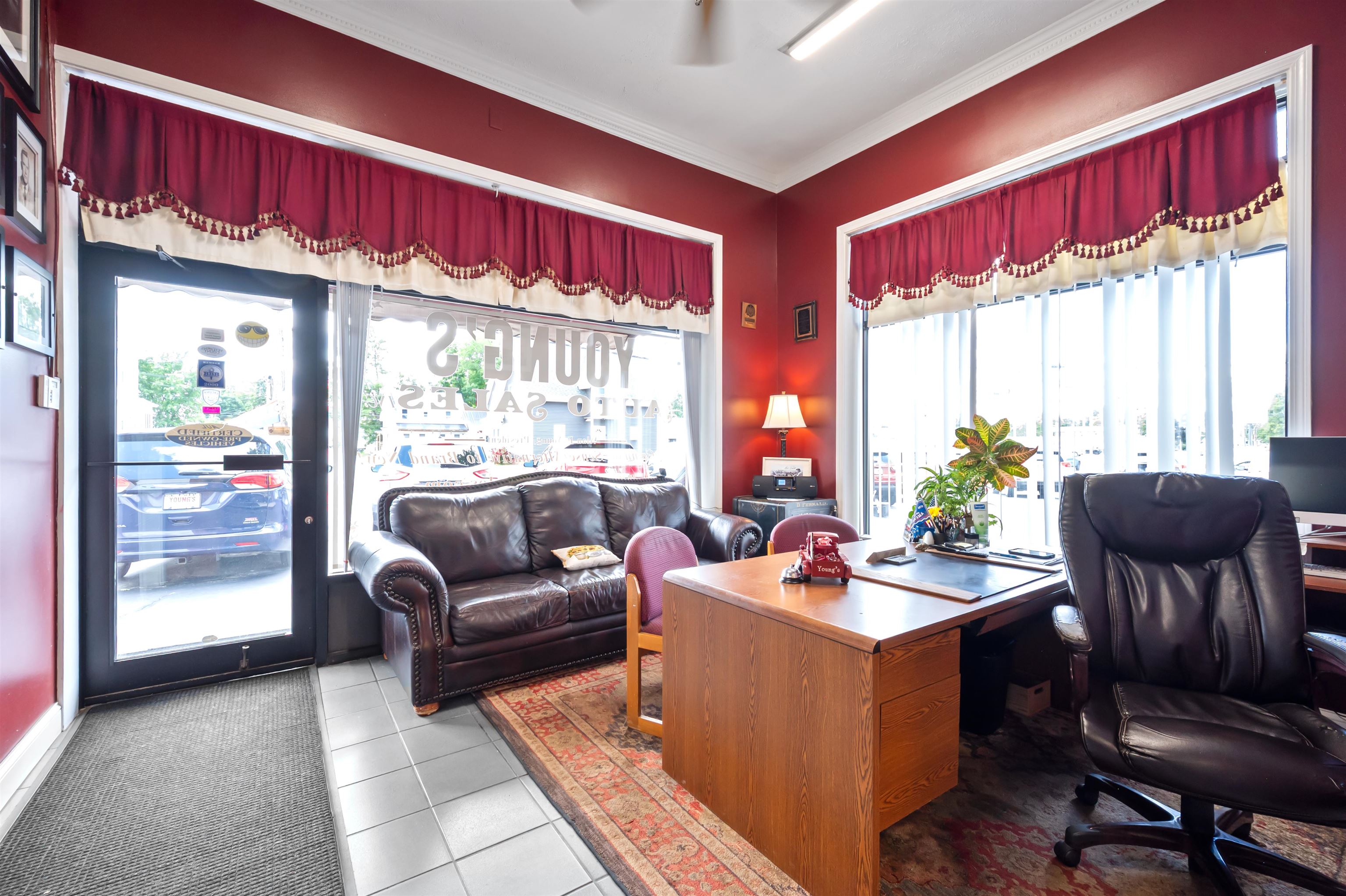 main property photo 13