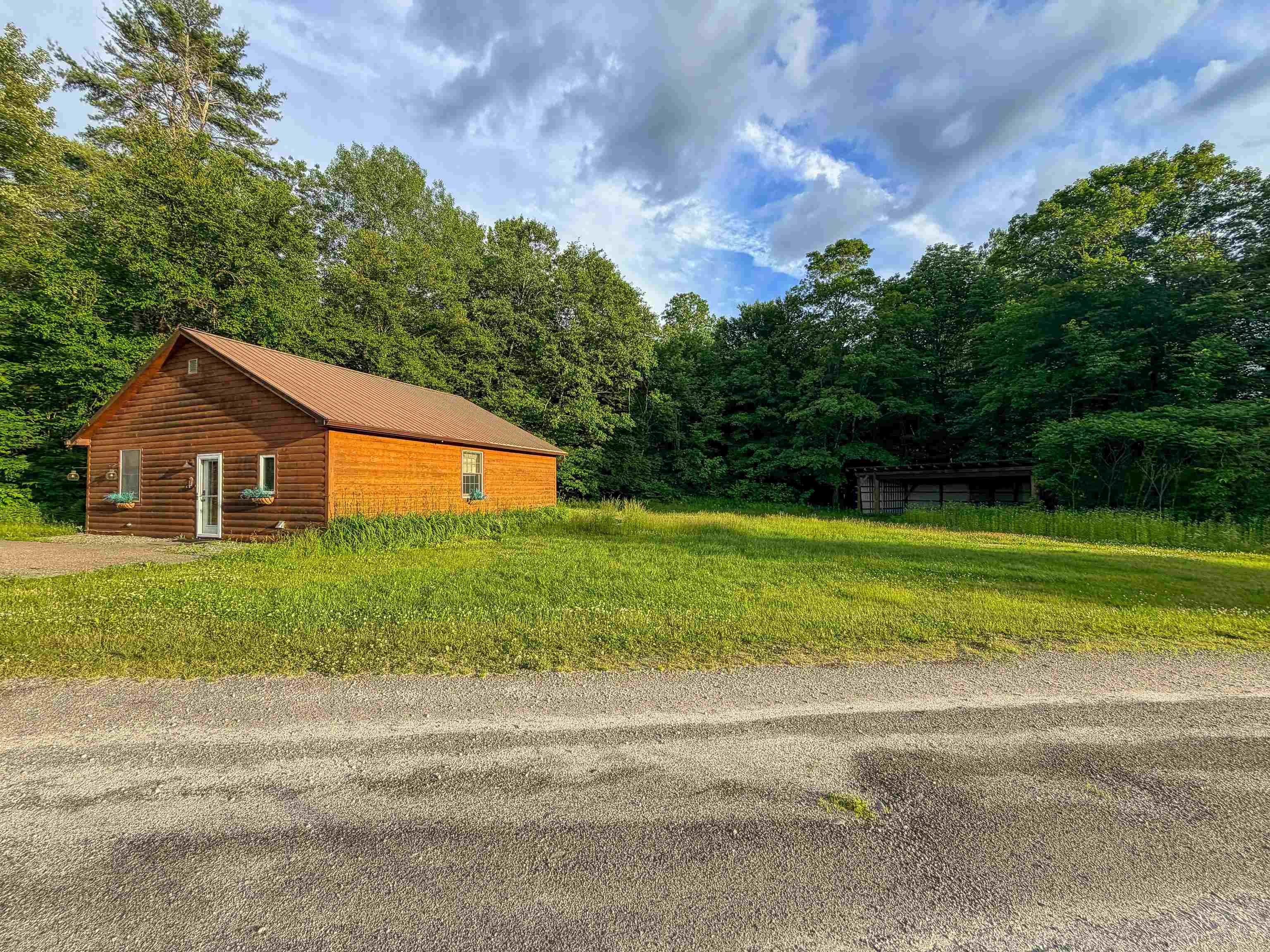 main property photo 28
