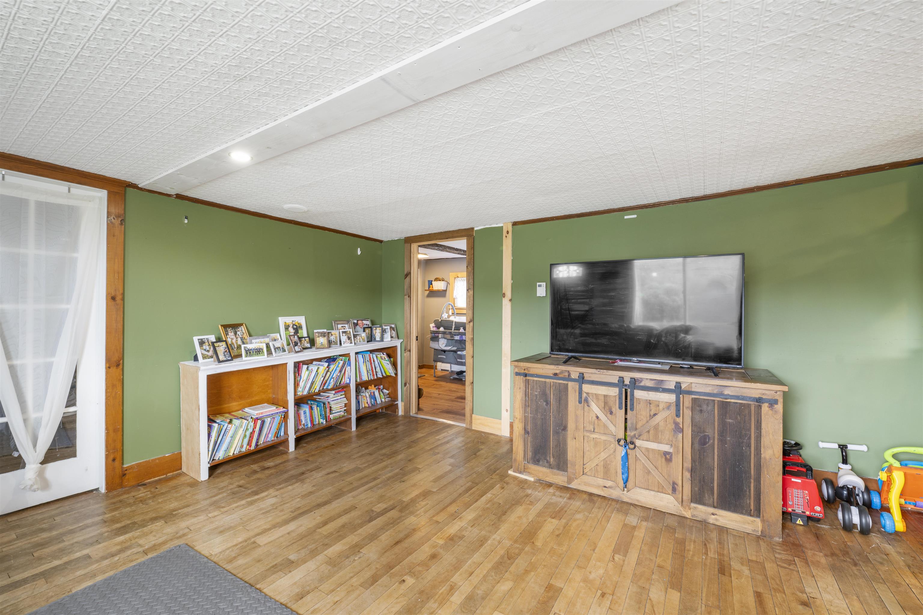 main property photo 20