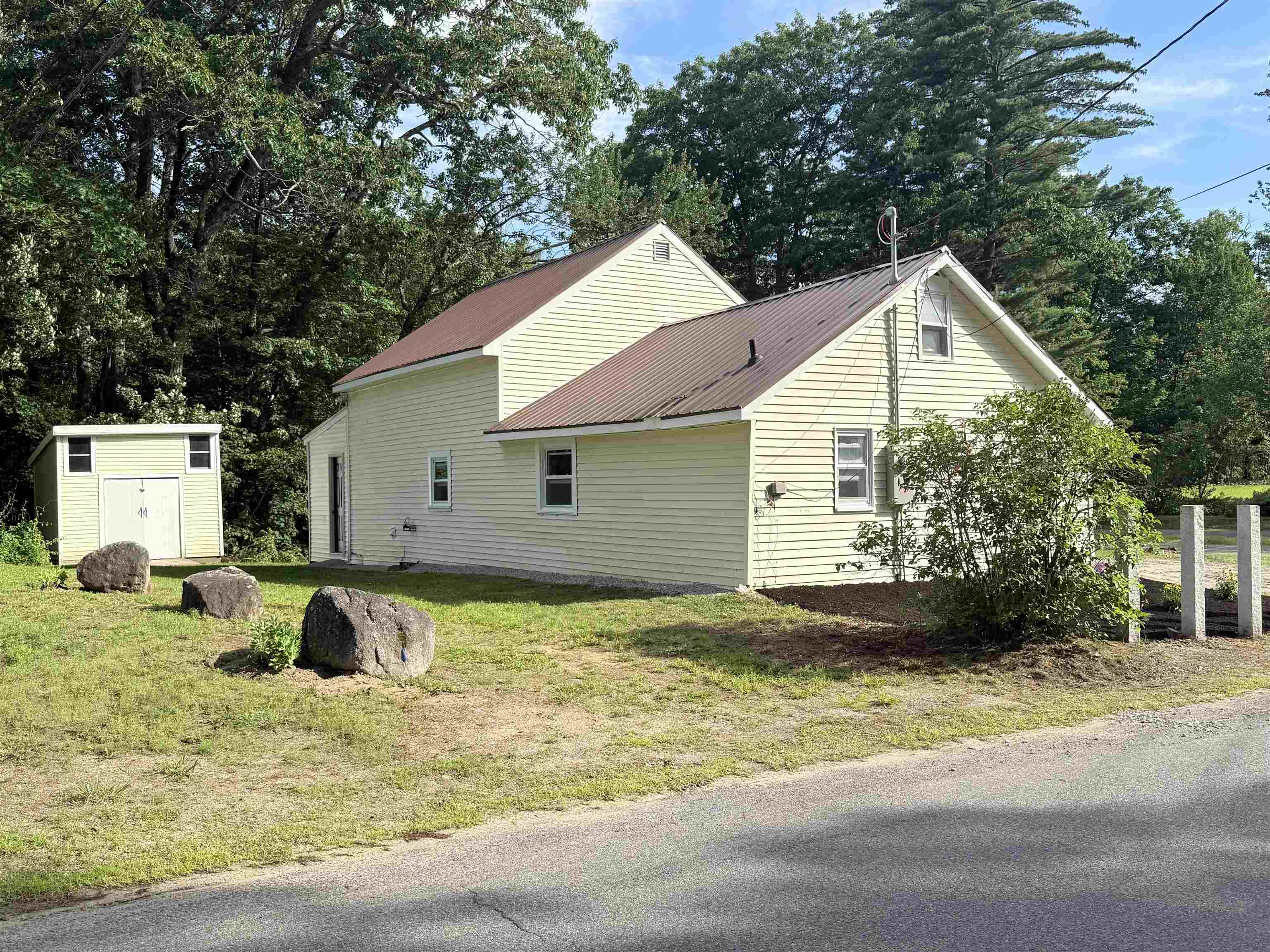 main property photo 37