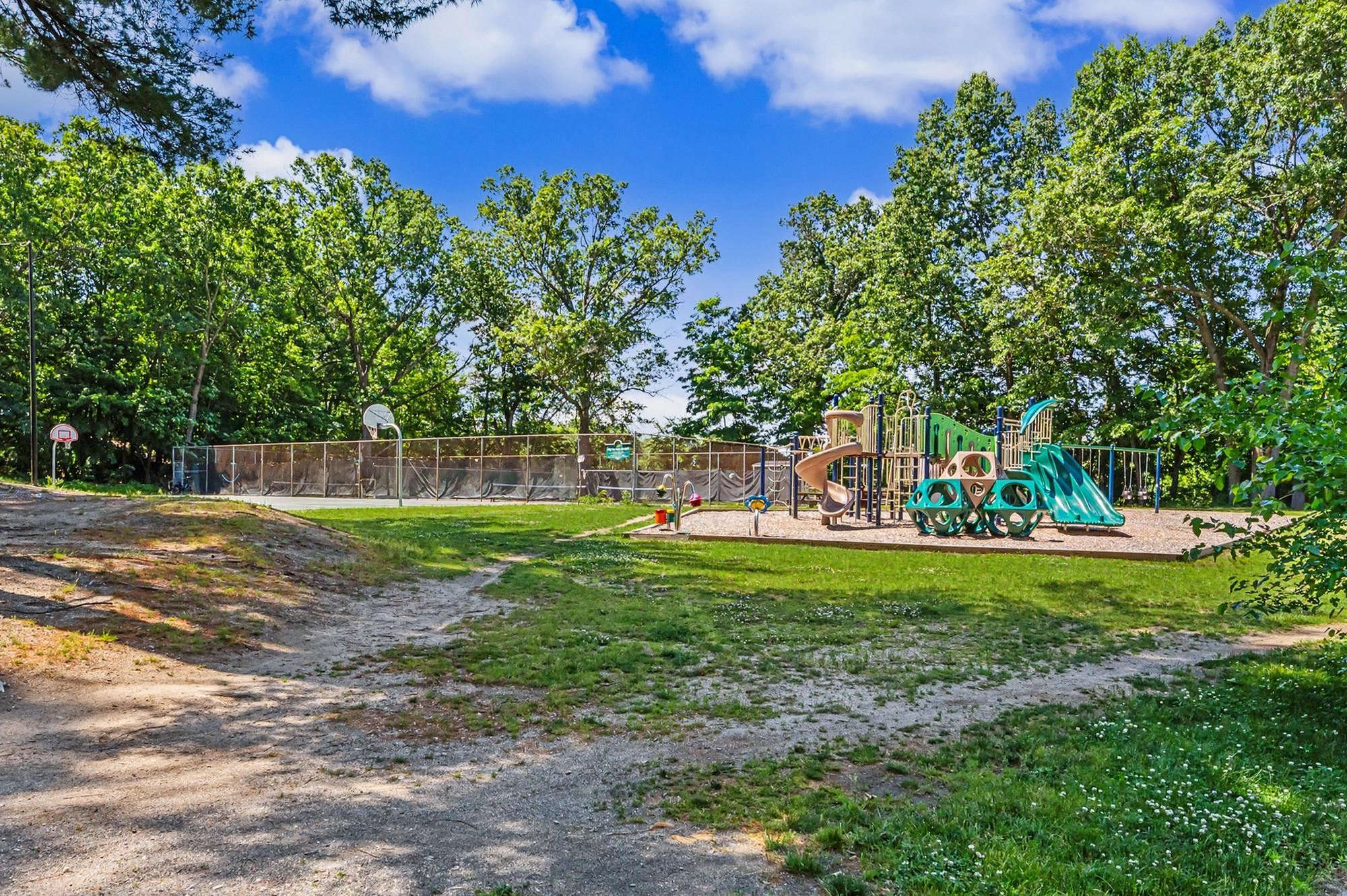 main property photo 50
