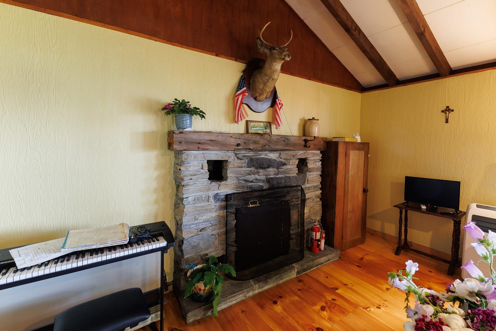 main property photo 22