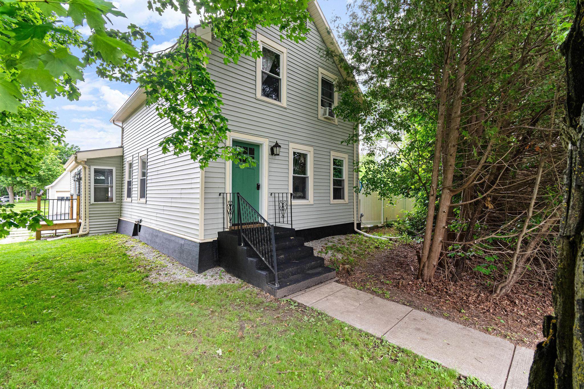 main property photo 5