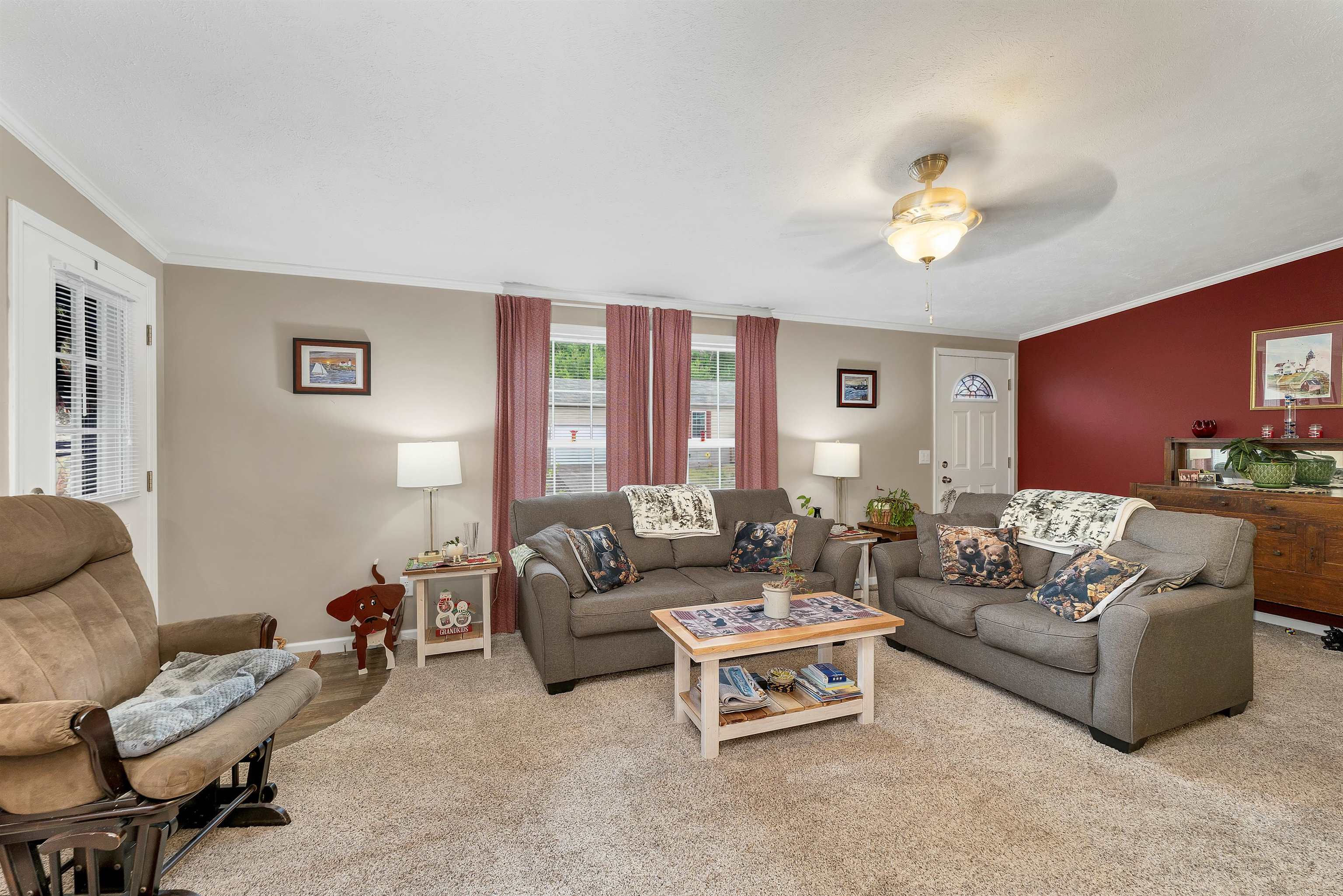 main property photo 9