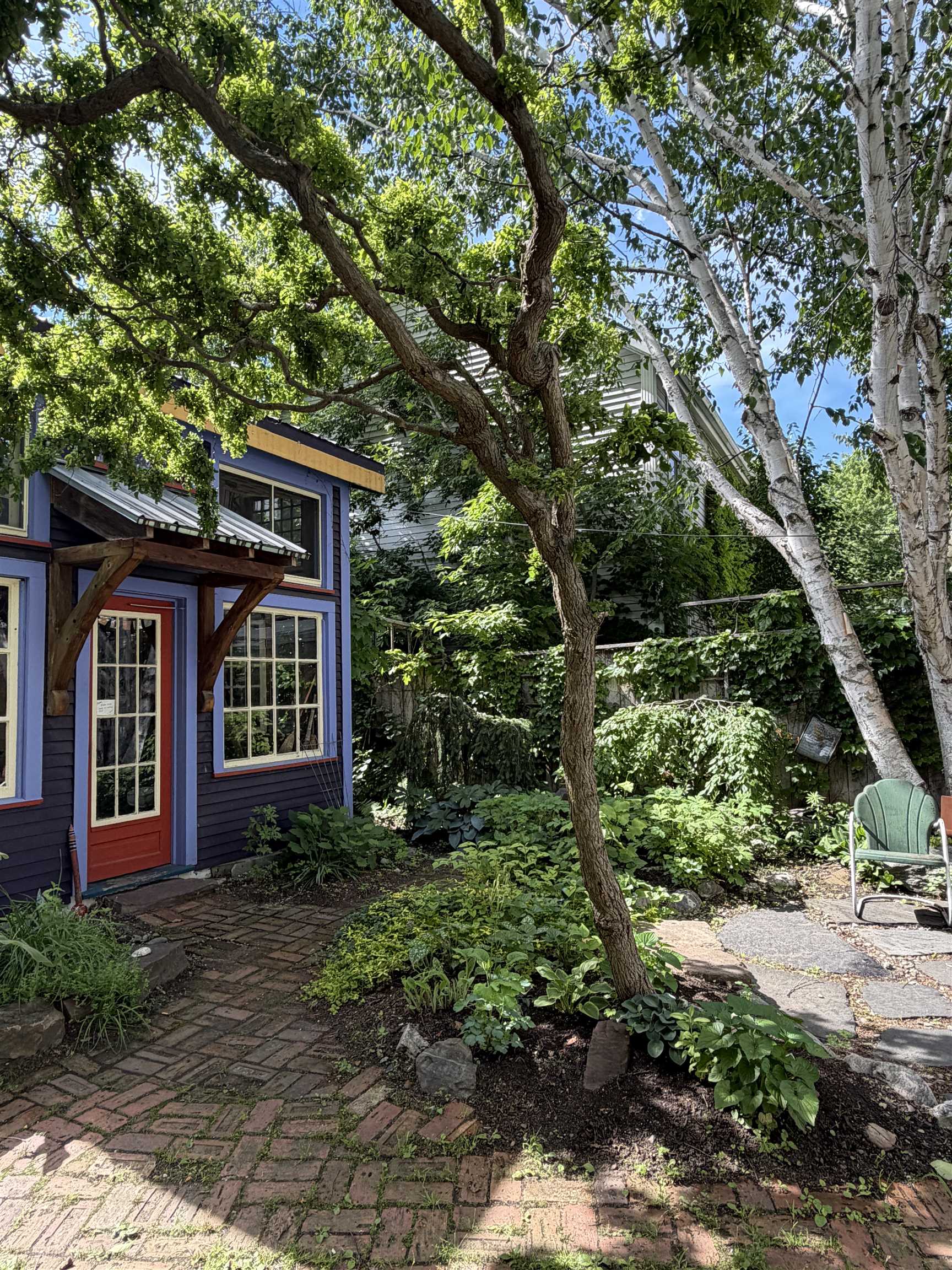 main property photo 11