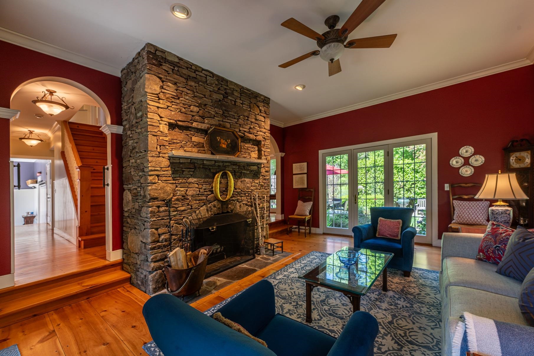 main property photo 5