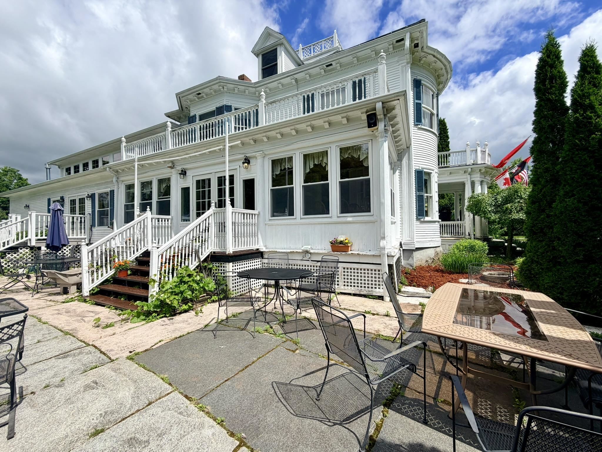 main property photo 19